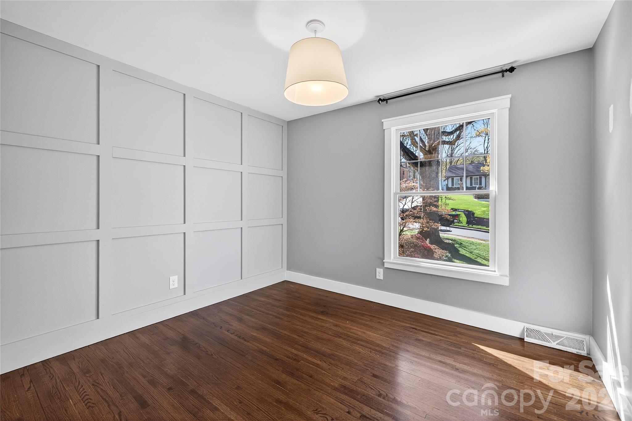 Beverly Woods - Residential