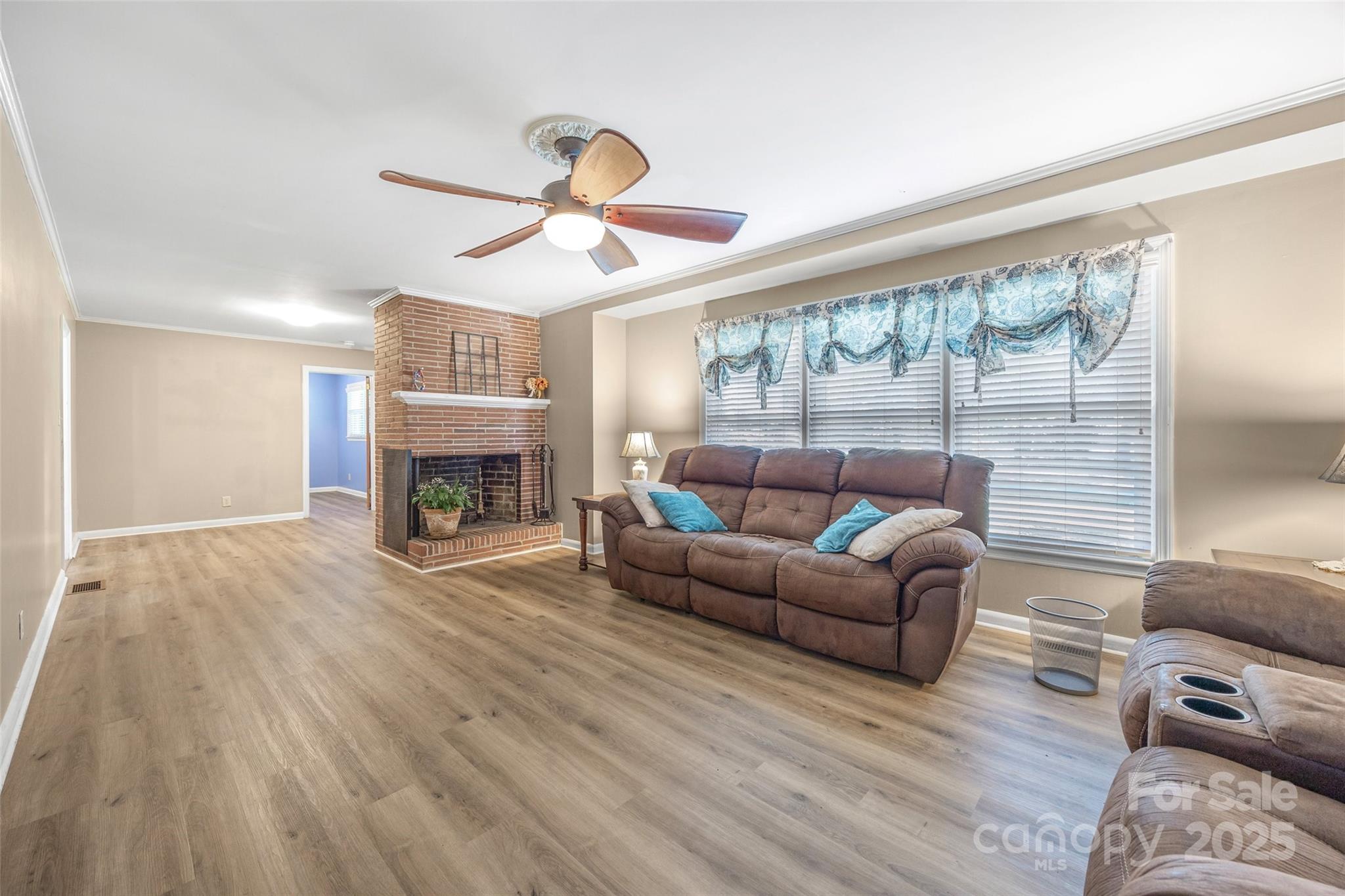 104 Lakeview Drive