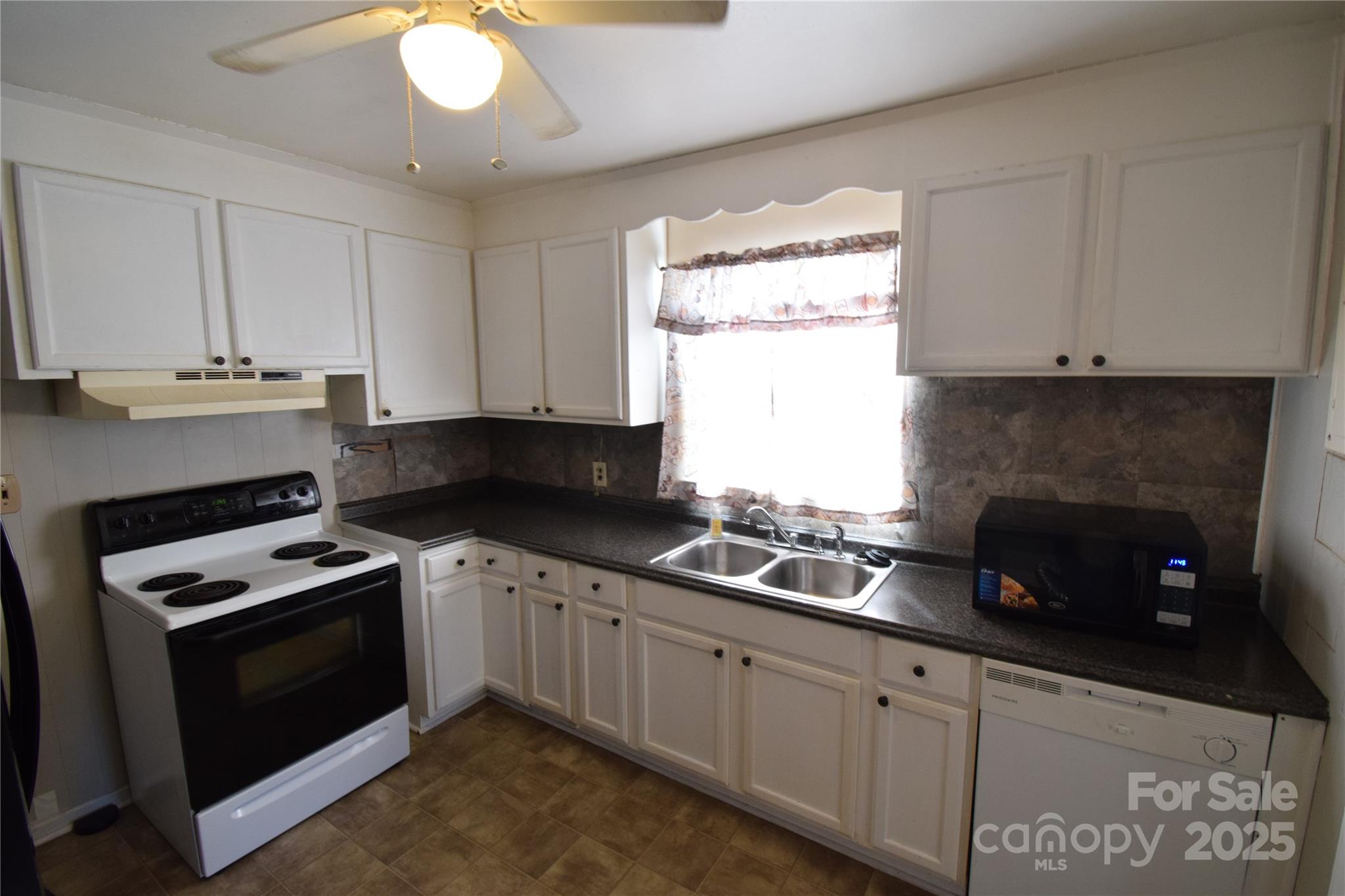 Oak Valley - Residential