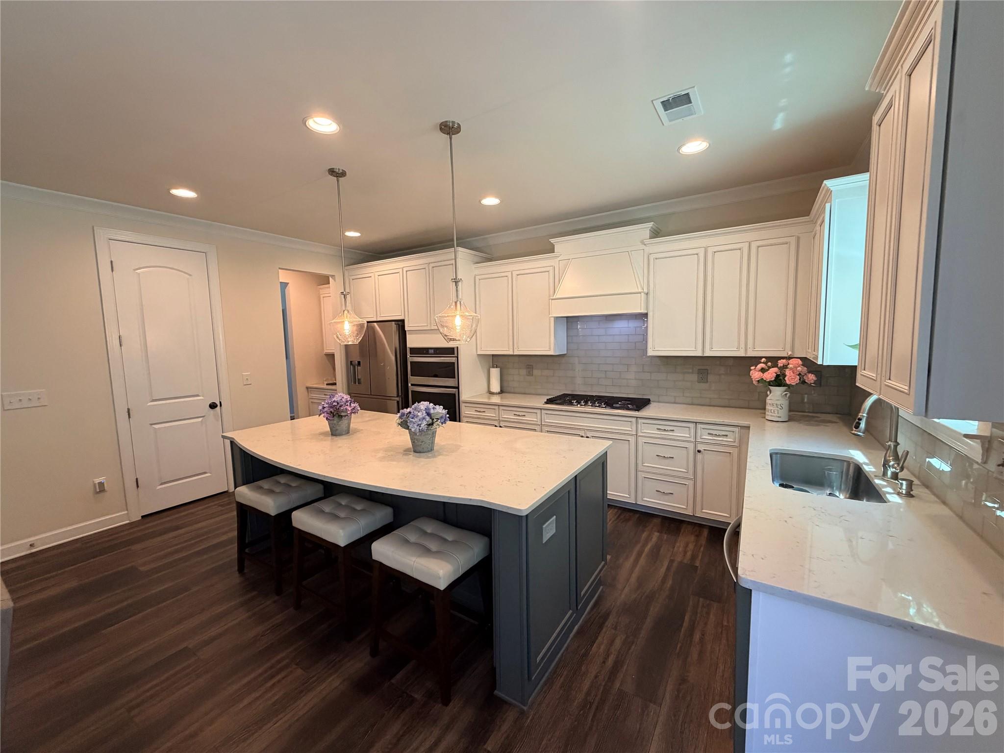 5070 Watersail Way