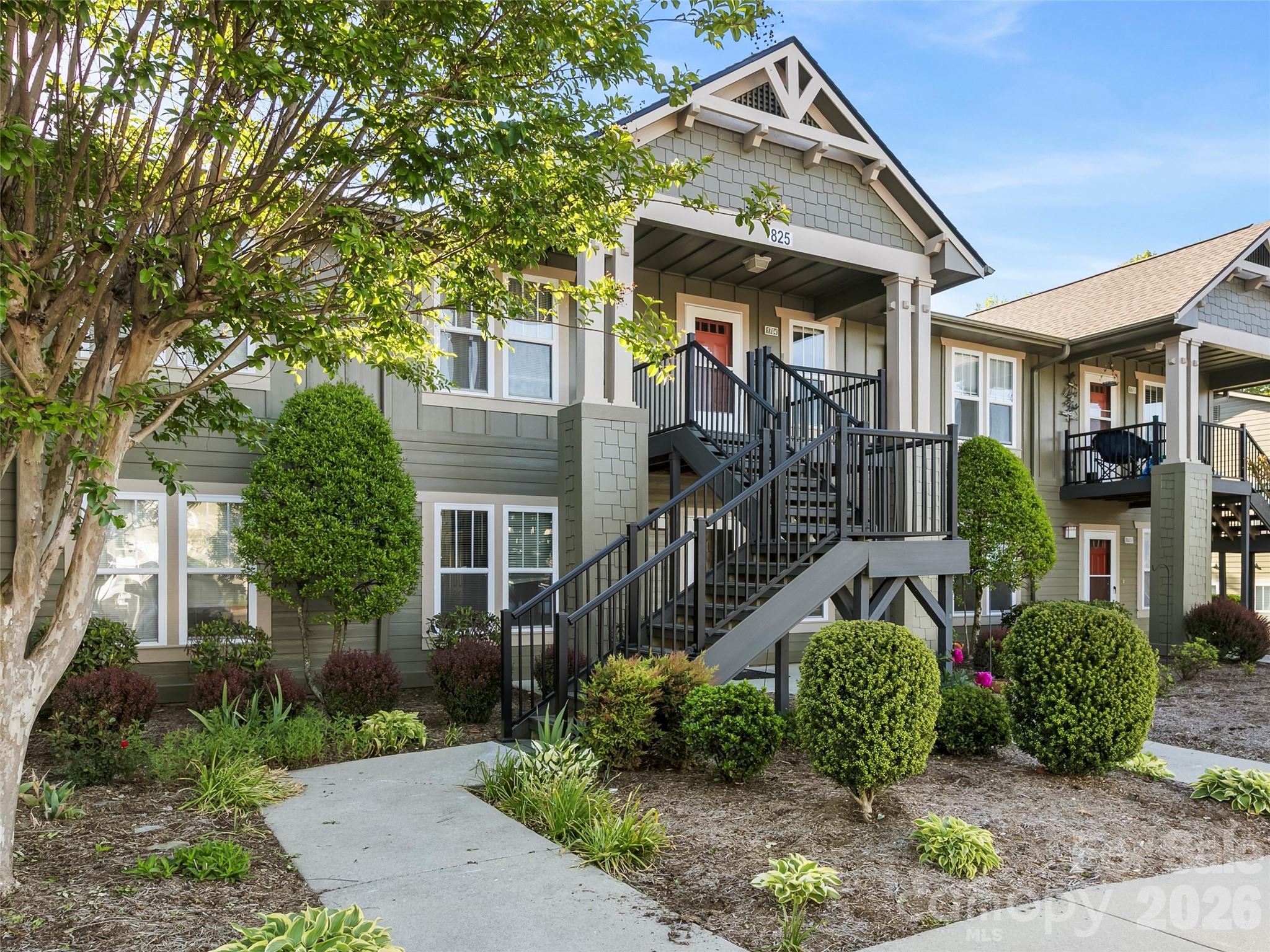 Photo 1 of 24 — 1704 Deermouse Way, Hendersonville, NC 28792