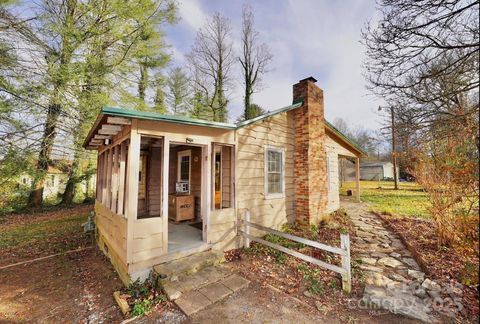 320 Dove Haven Lane Hendersonville NC 28791