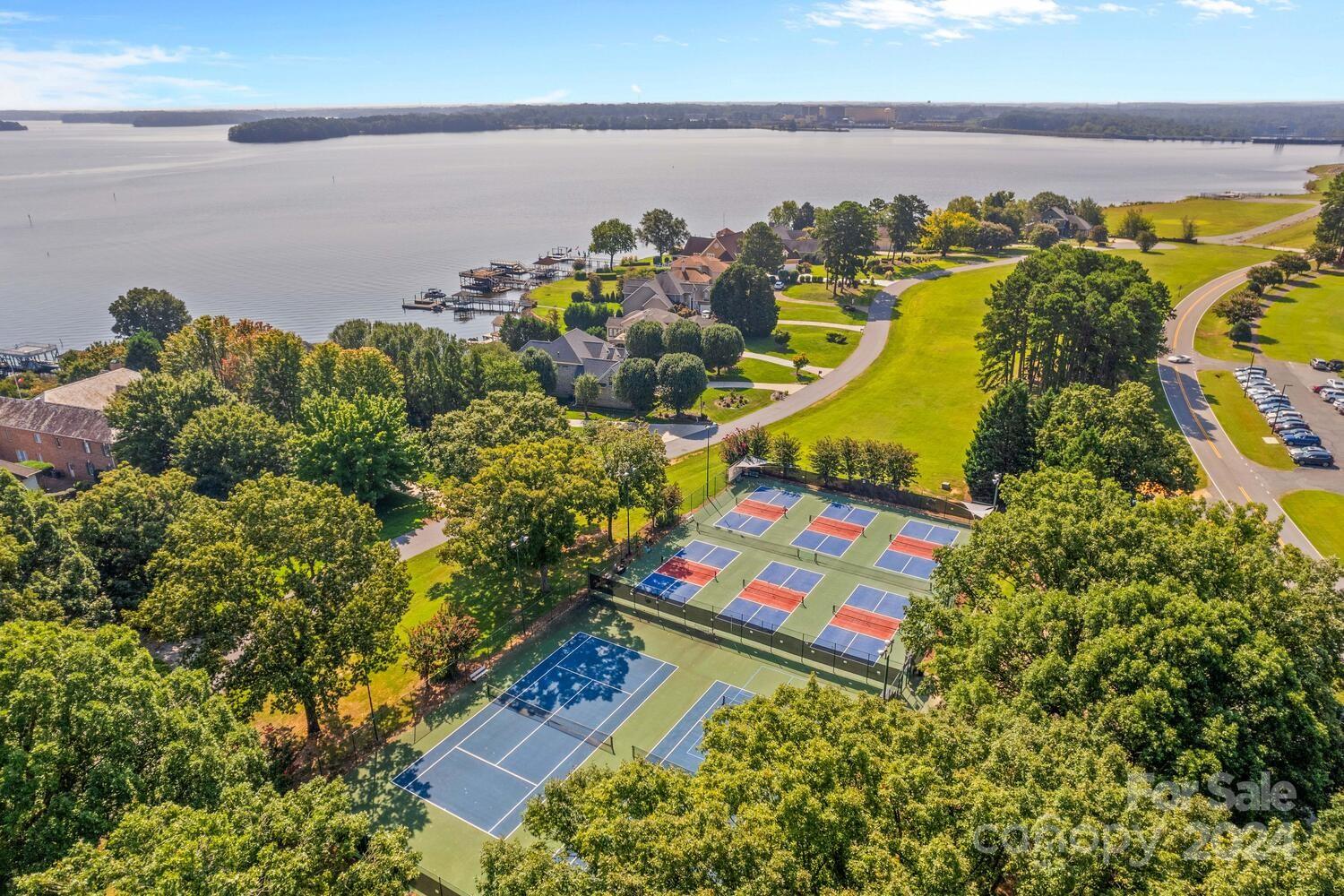 Cowans Ford Country Club - Residential