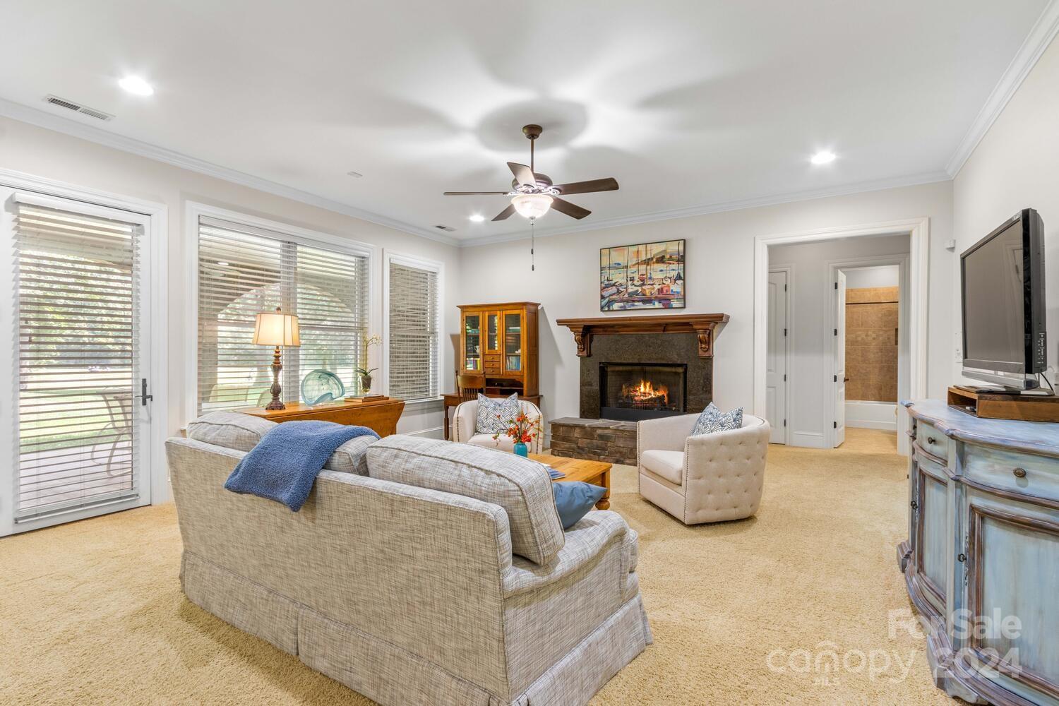 Cowans Ford Country Club - Residential
