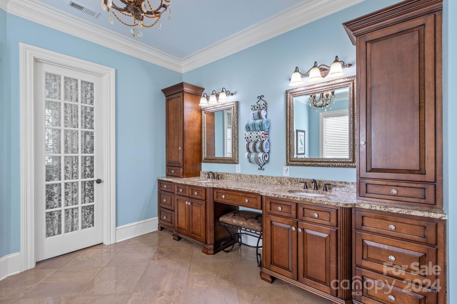 Cowans Ford Country Club - Residential
