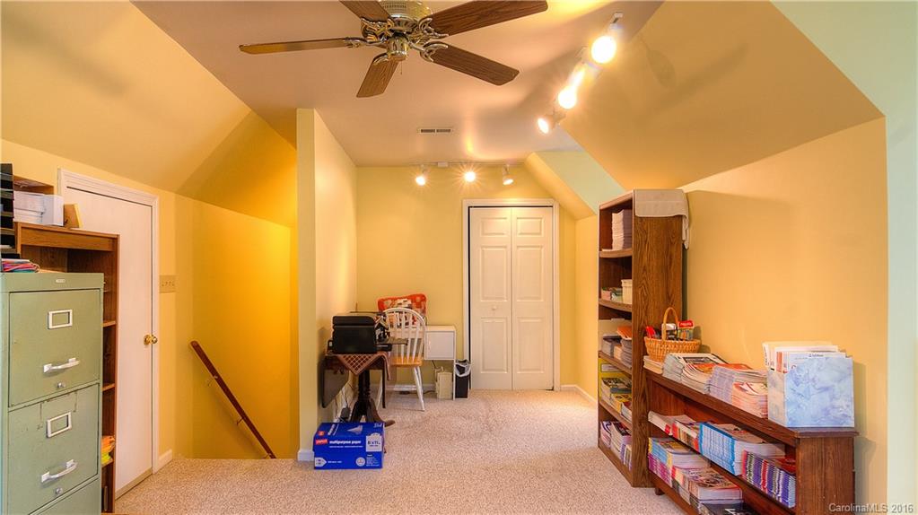 Edgewoods - Residential