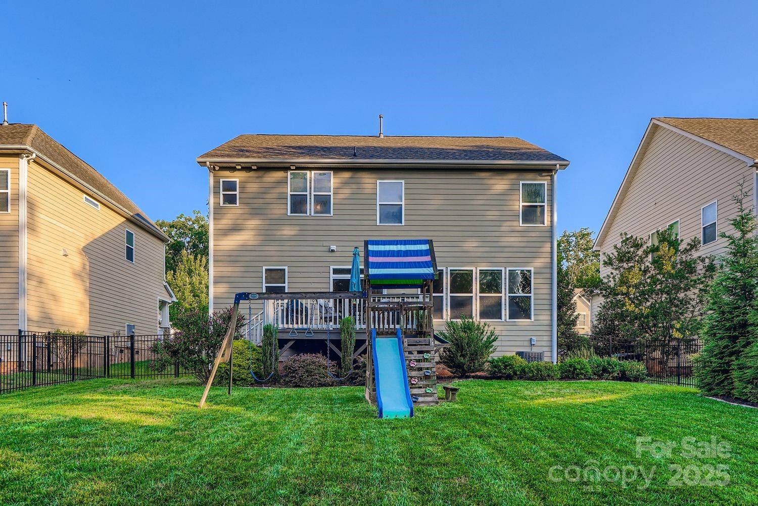 Woodlands Creek - Residential