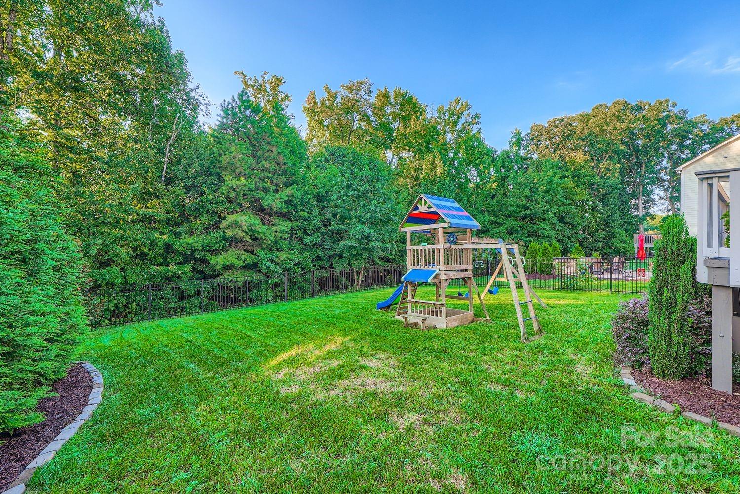 Woodlands Creek - Residential