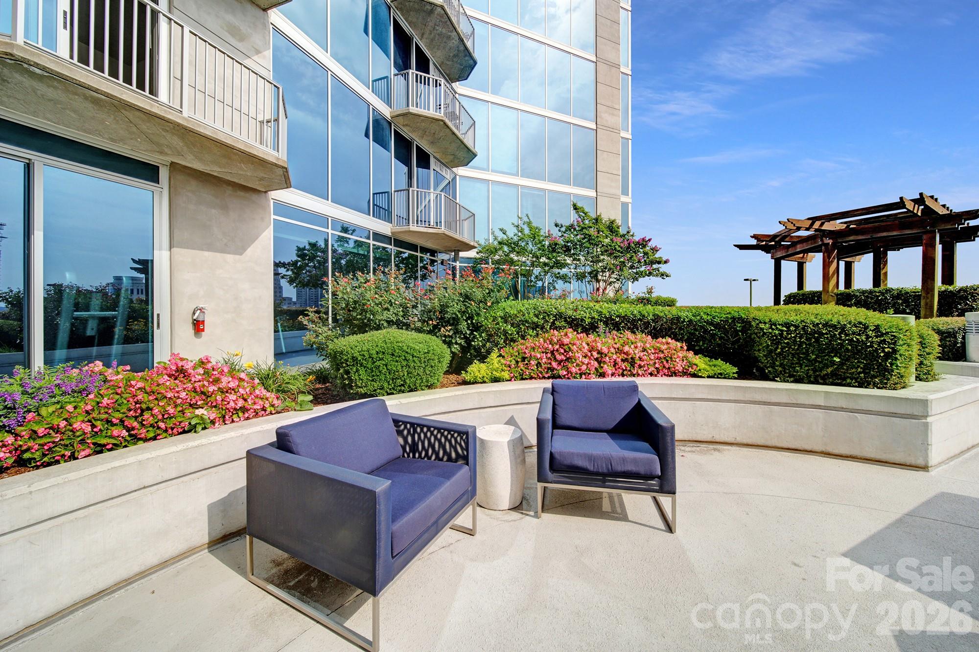 Avenue Condominiums - Residential