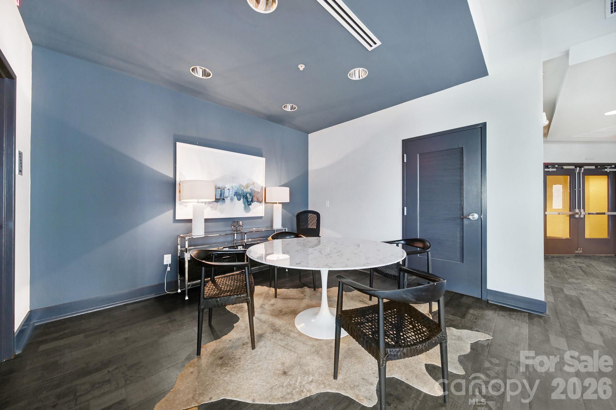 Avenue Condominiums - Residential