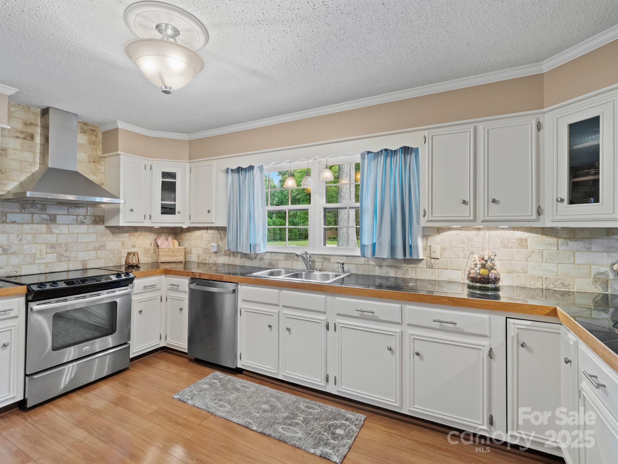 2526 Goldmine Road