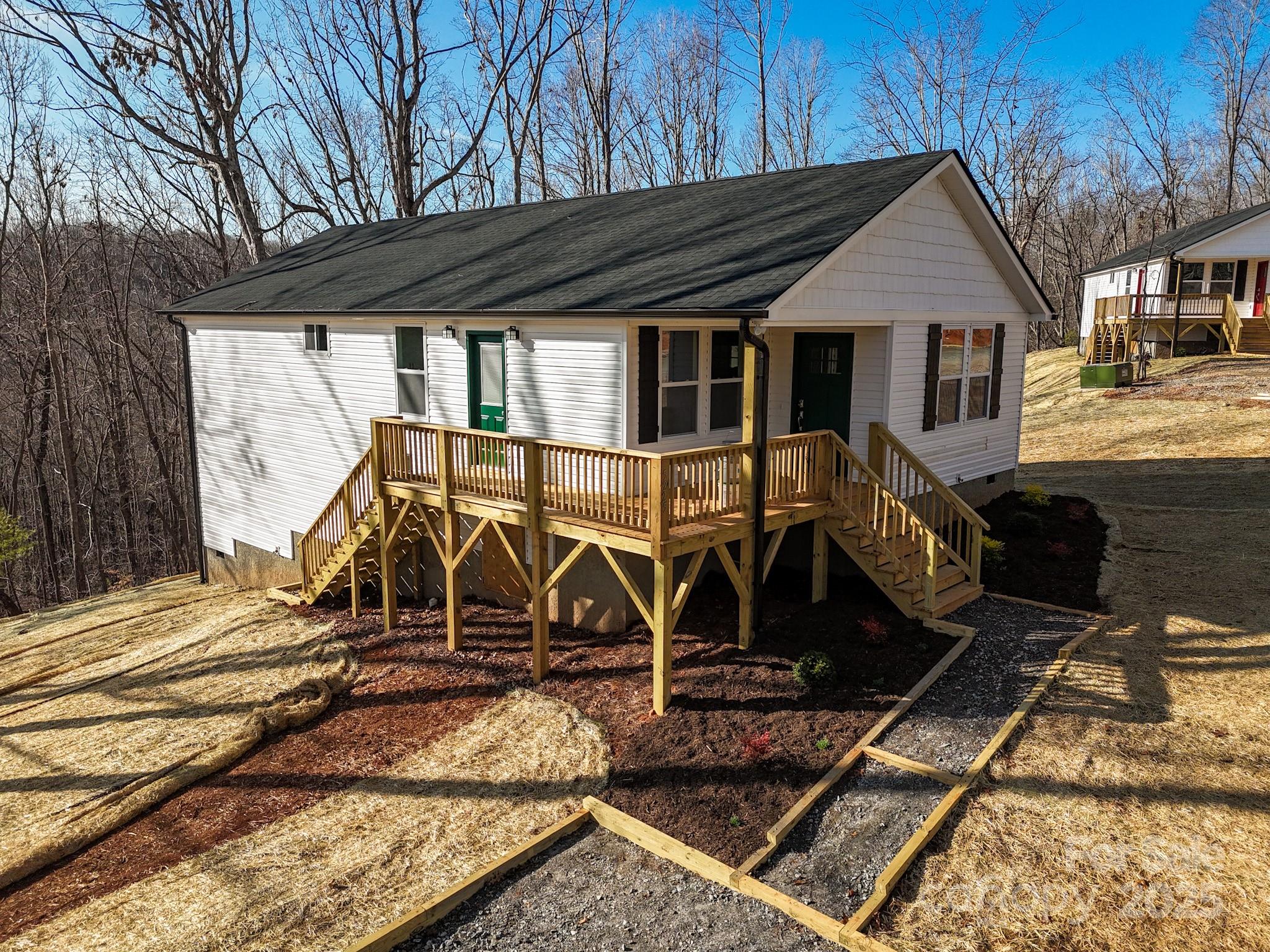 5225 Howard Gap Road