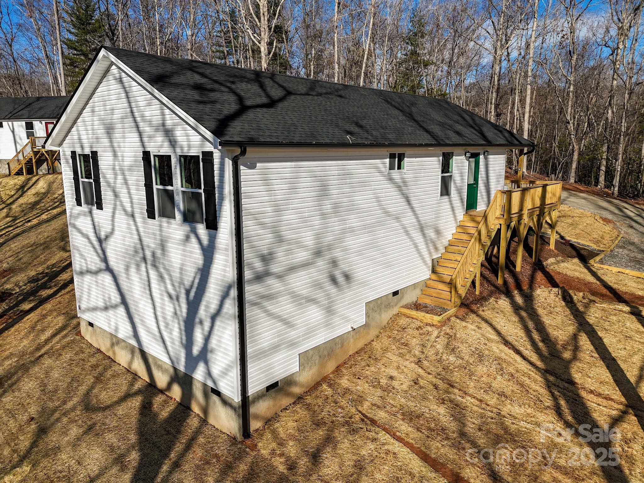 5225 Howard Gap Road