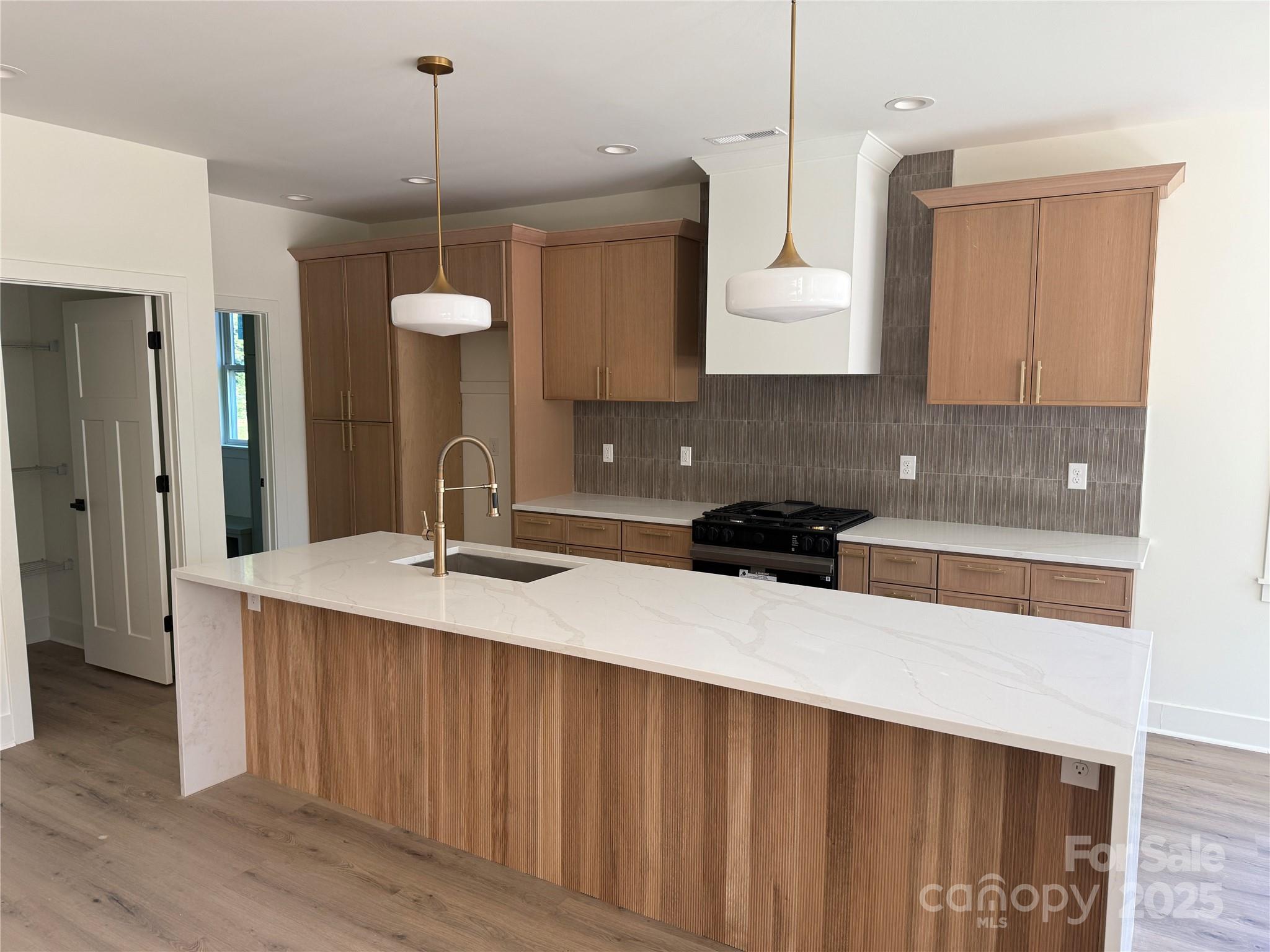 127 Hazelton Loop