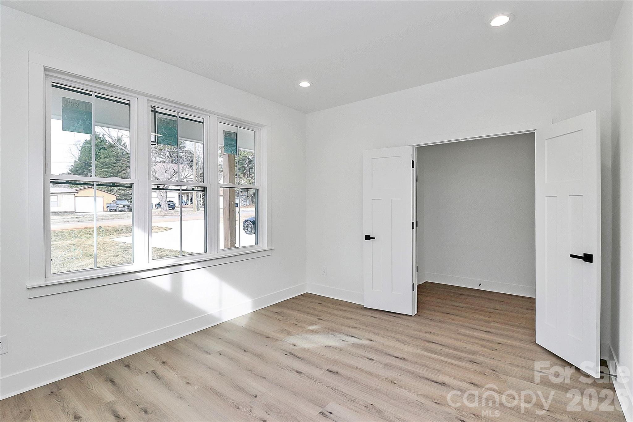 Regency Lake Village - Residential