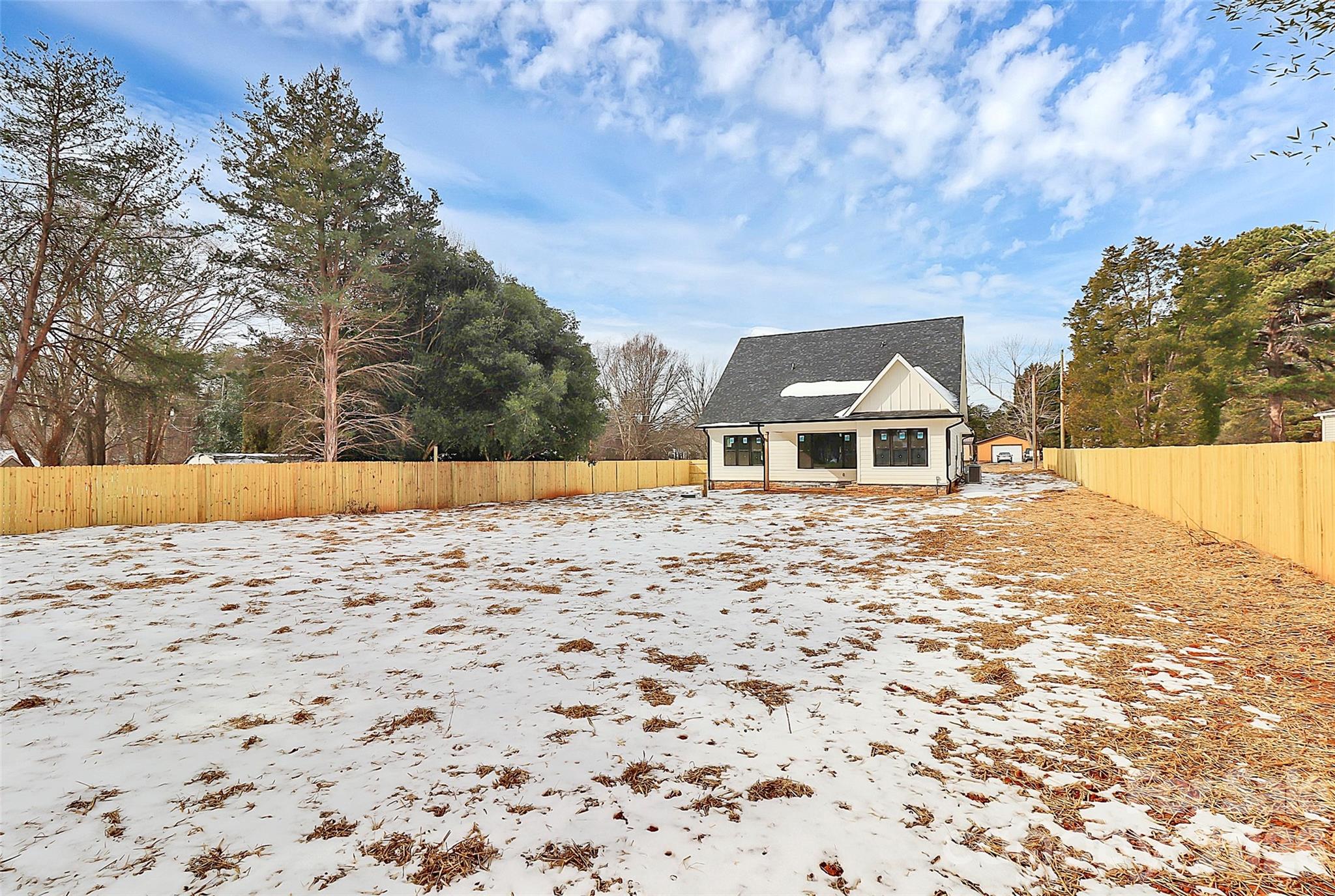 Regency Lake Village - Residential