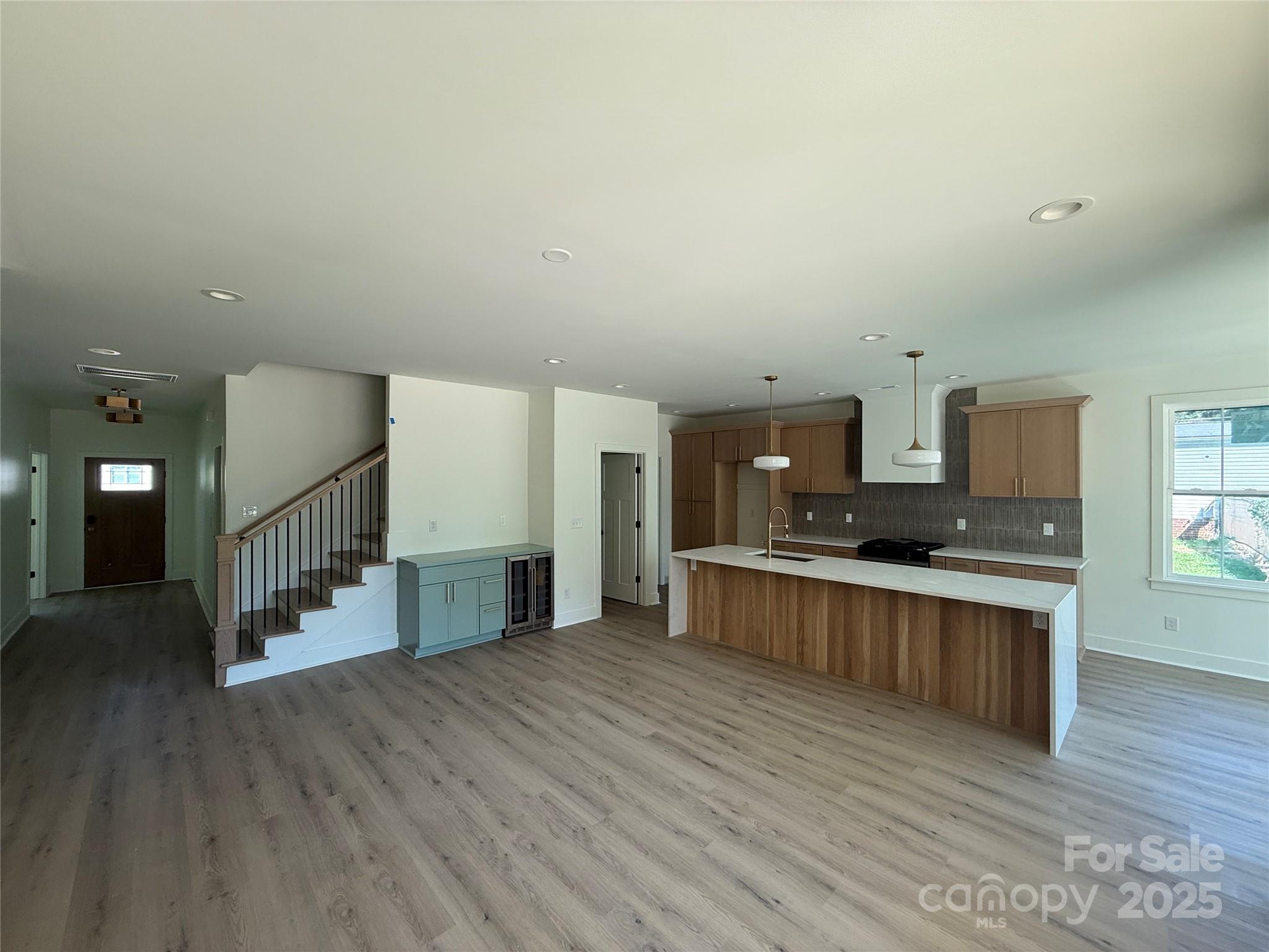 127 Hazelton Loop