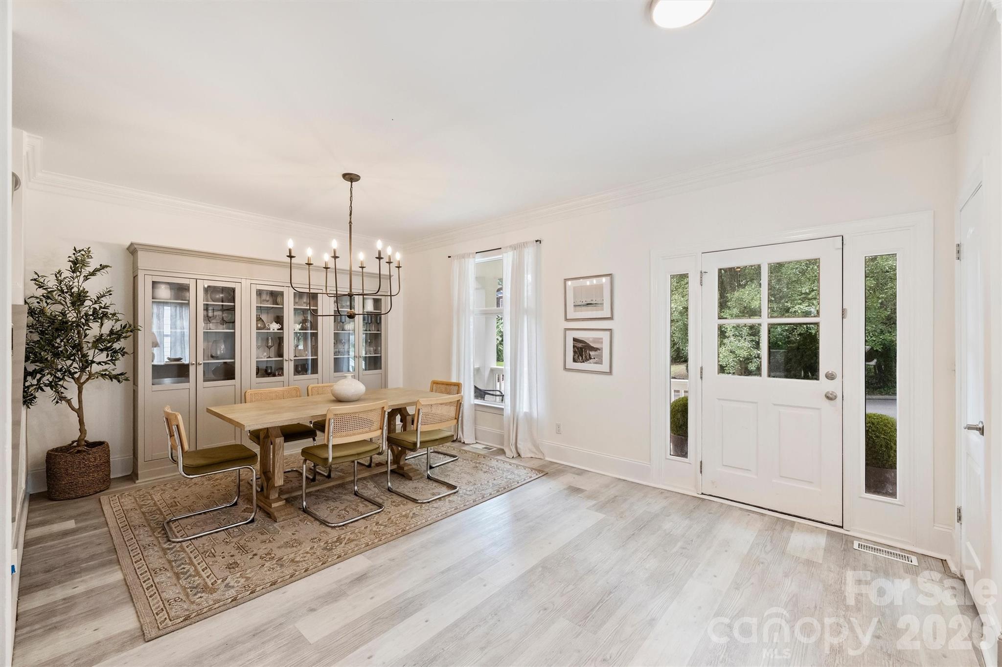 1328 Ivey Drive