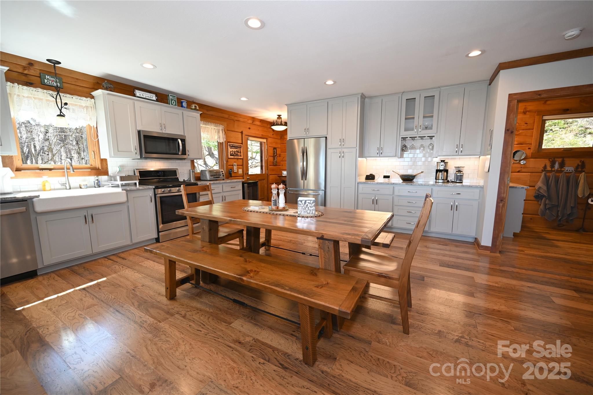 1147 Deerfield Drive