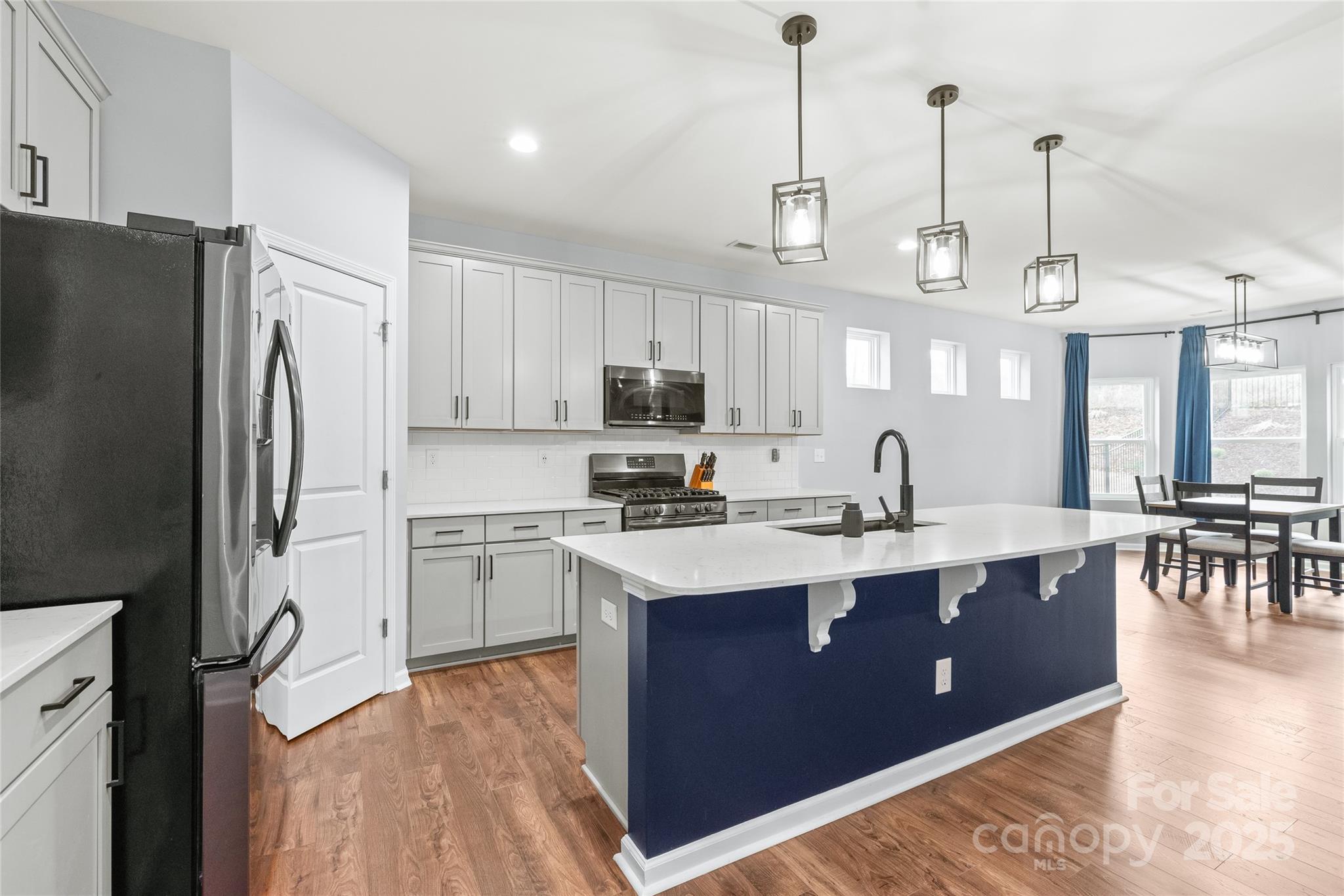 7662 Tanglewood Way