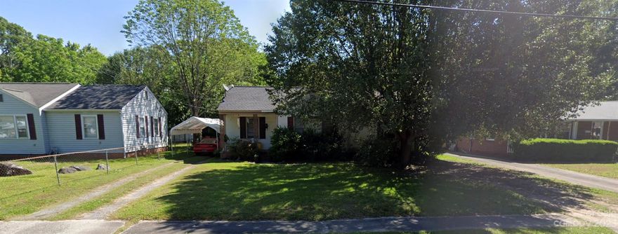 Great opportunity for investors!  Perfect investment property for cash flow or to renovate and resell.  Plenty of room for upside.  Just a few minutes from downtown Rock Hill; easy access to I-77.  Come check it out!  Listing agent is the owner.