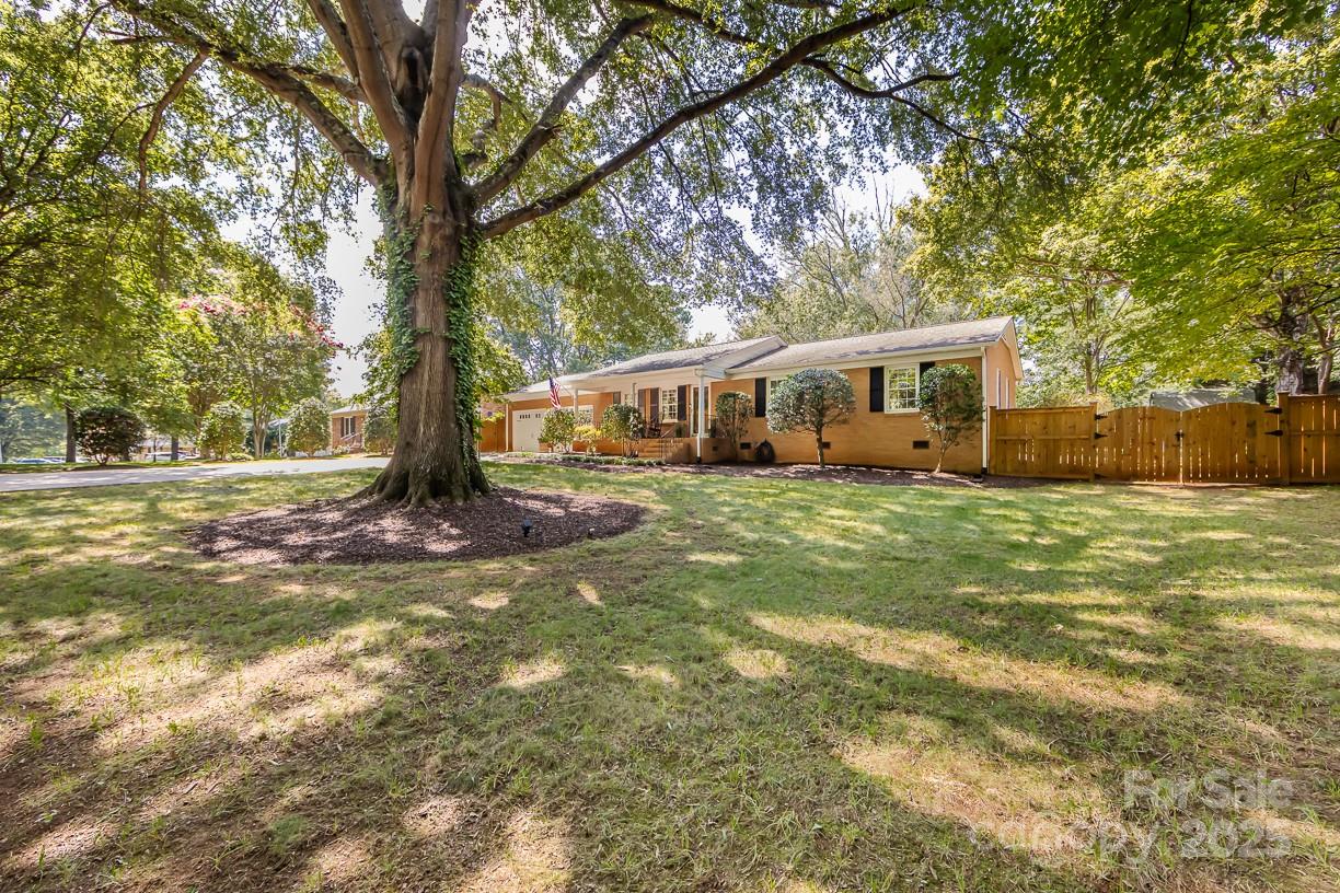 304 Hillcrest Drive