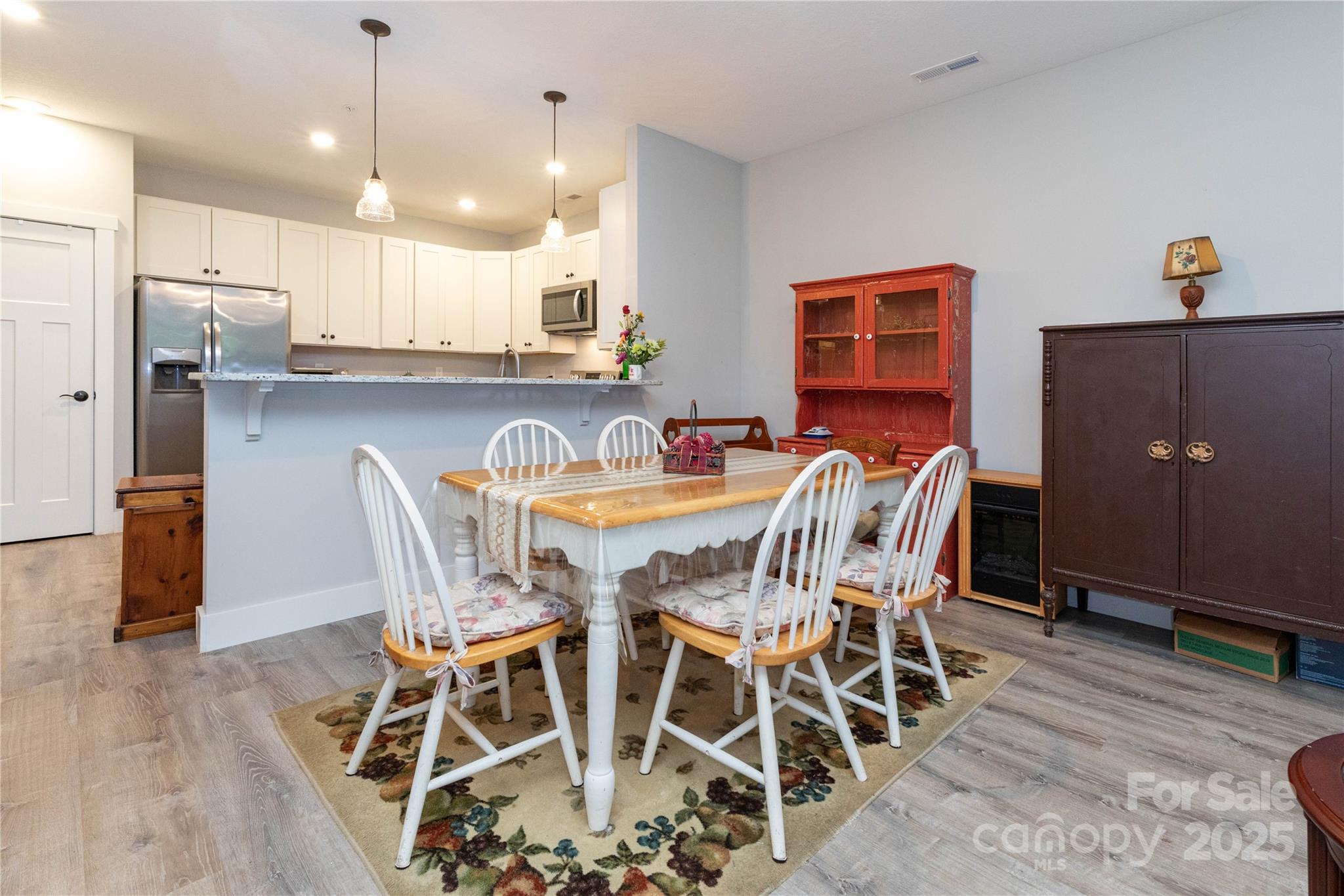 138 Foxden Drive 102