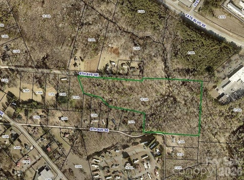 Photo of 8 8th Avenue SE, Hickory, NC 28602 (MLS # 4413224)