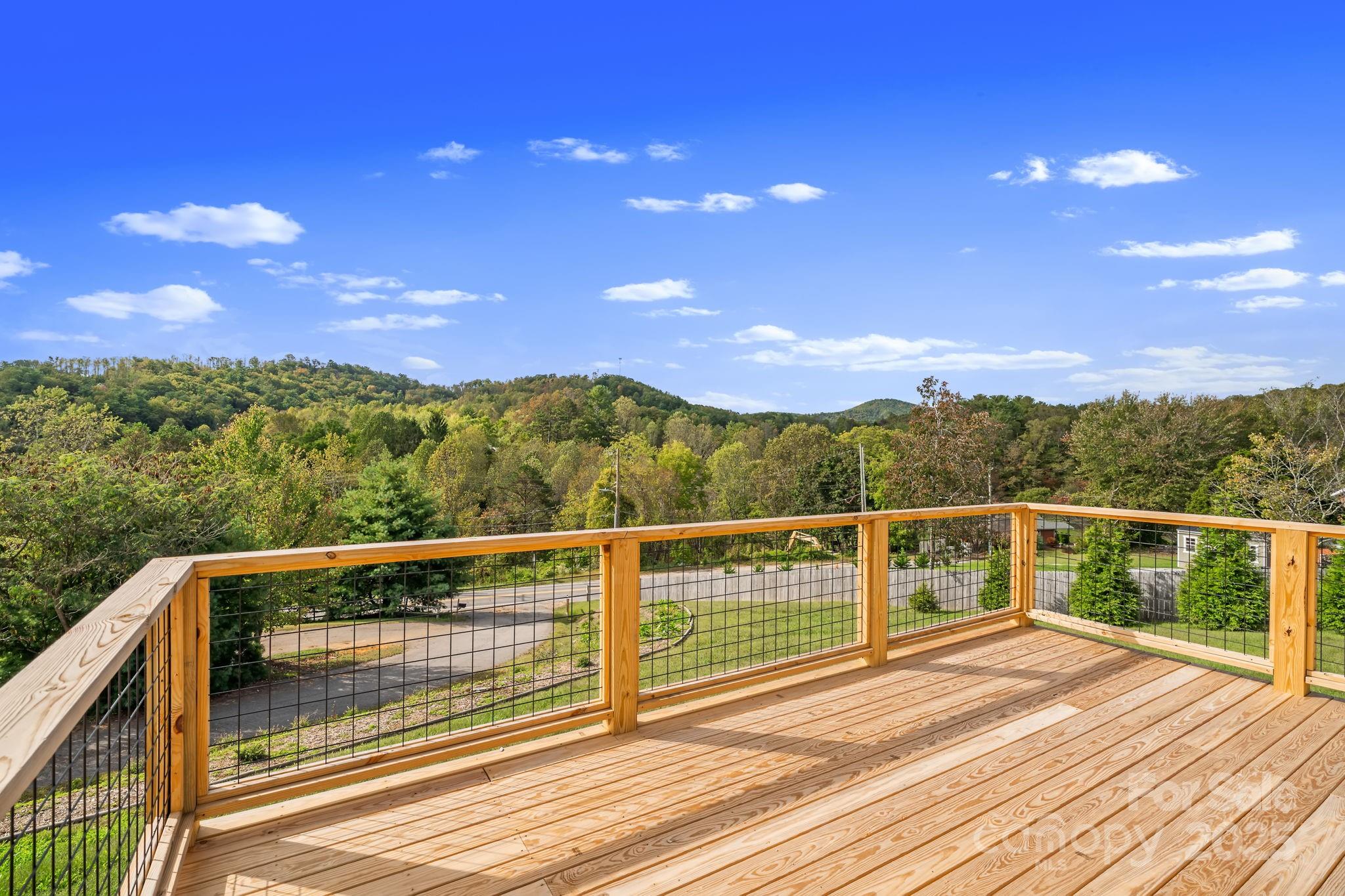 6 Sahalee Drive