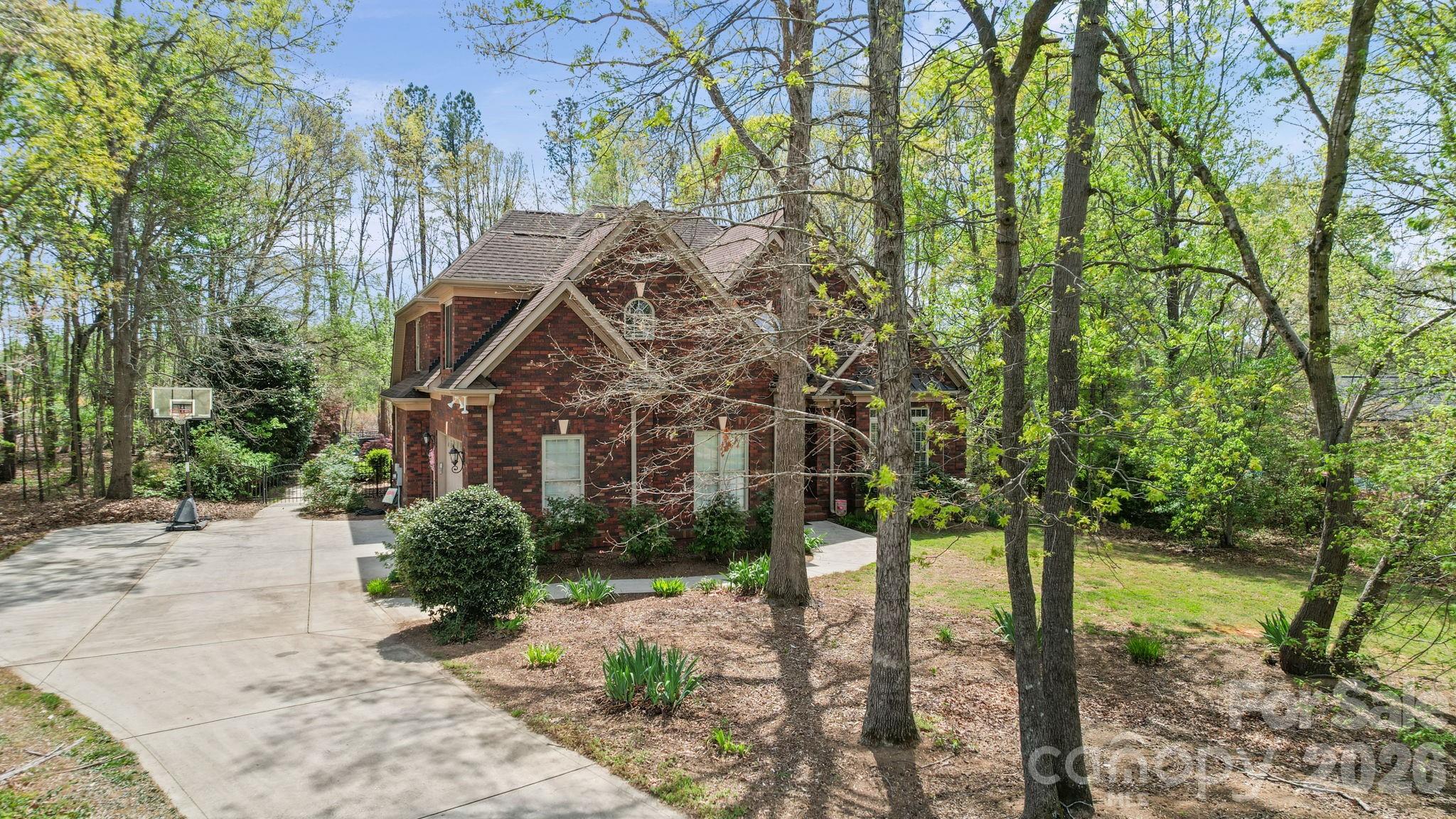 6118 Bickett Ridge Drive