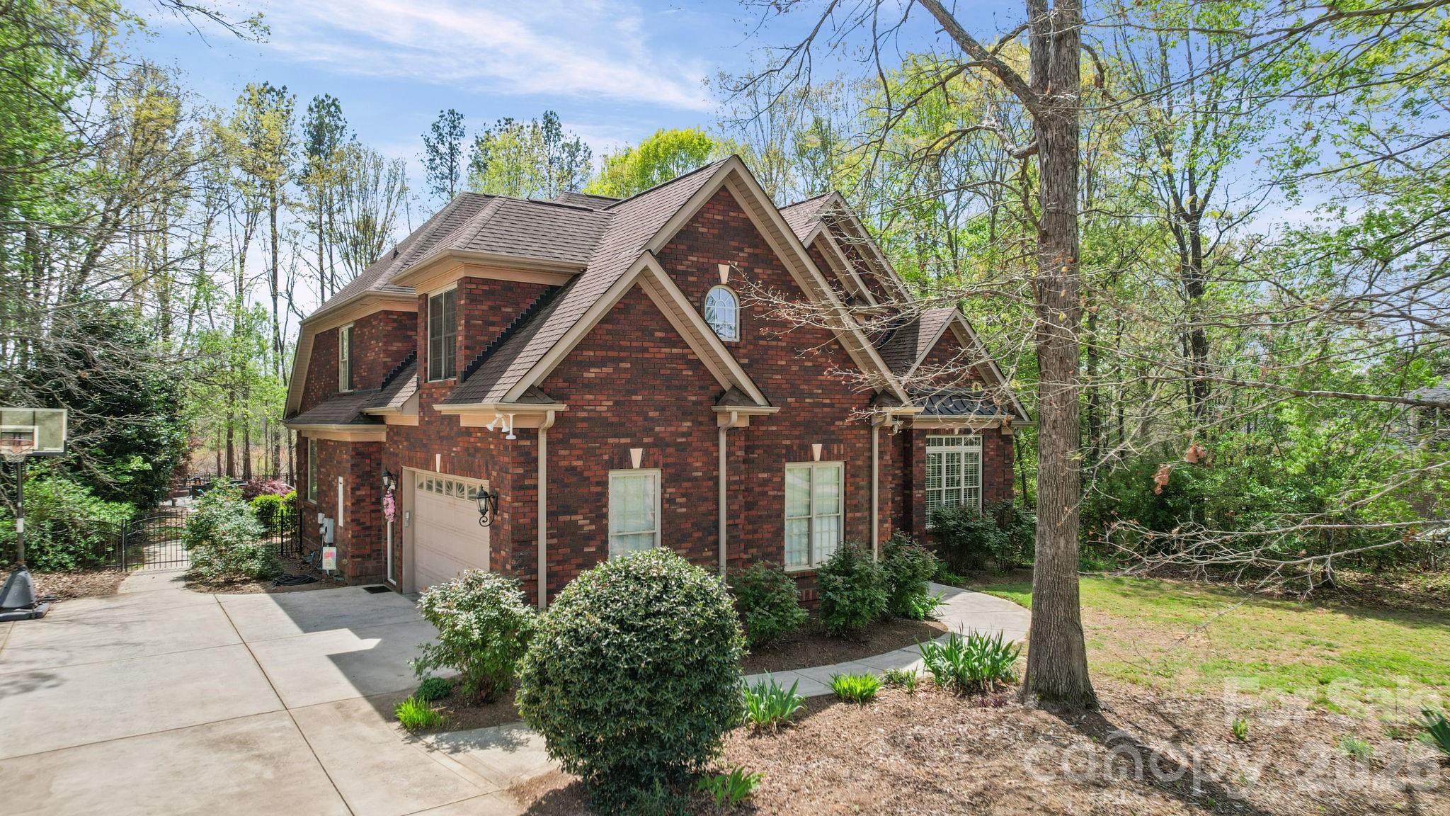 6118 Bickett Ridge Drive