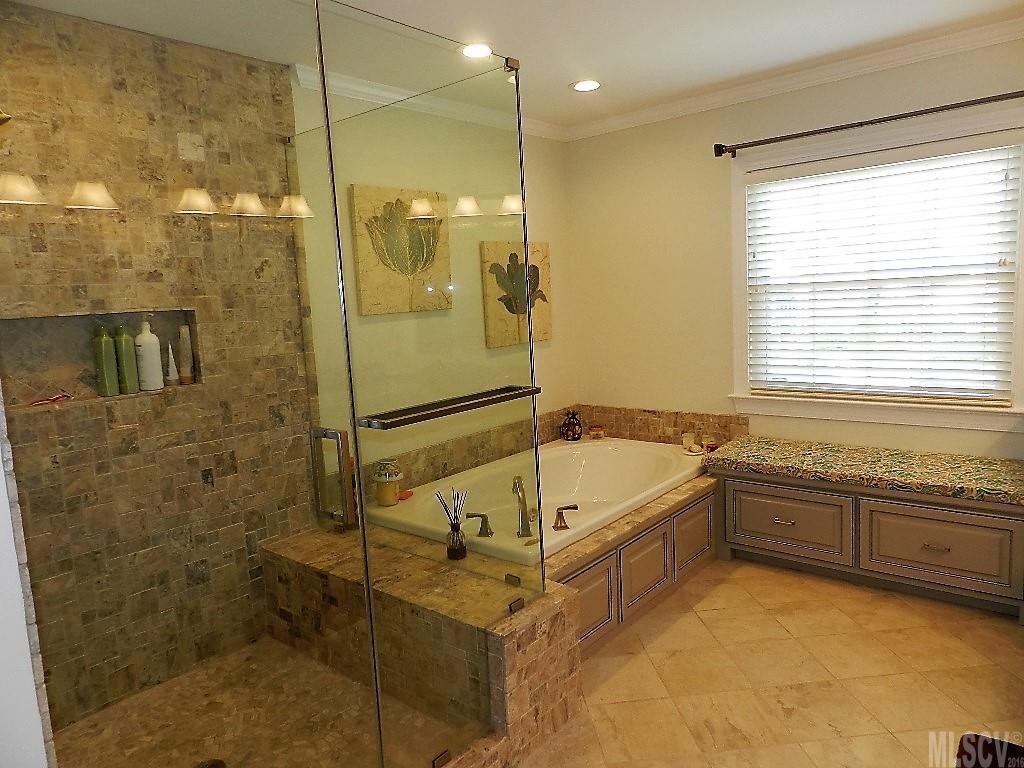 Governors Harbour - Residential