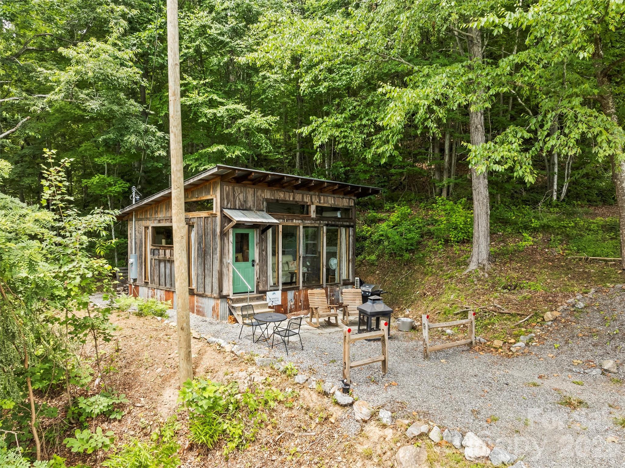 553 Paradise Mountain Road
