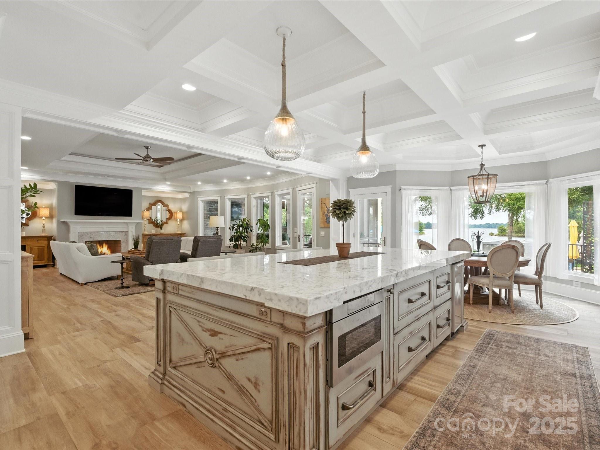 The Peninsula - Residential