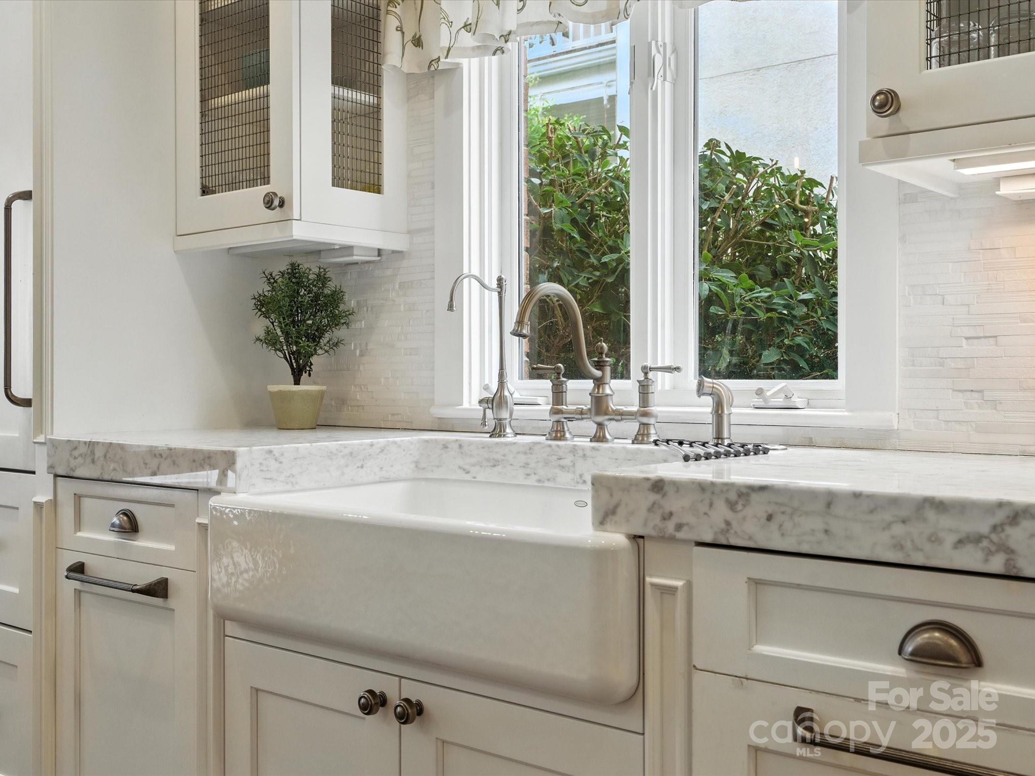 The Peninsula - Residential