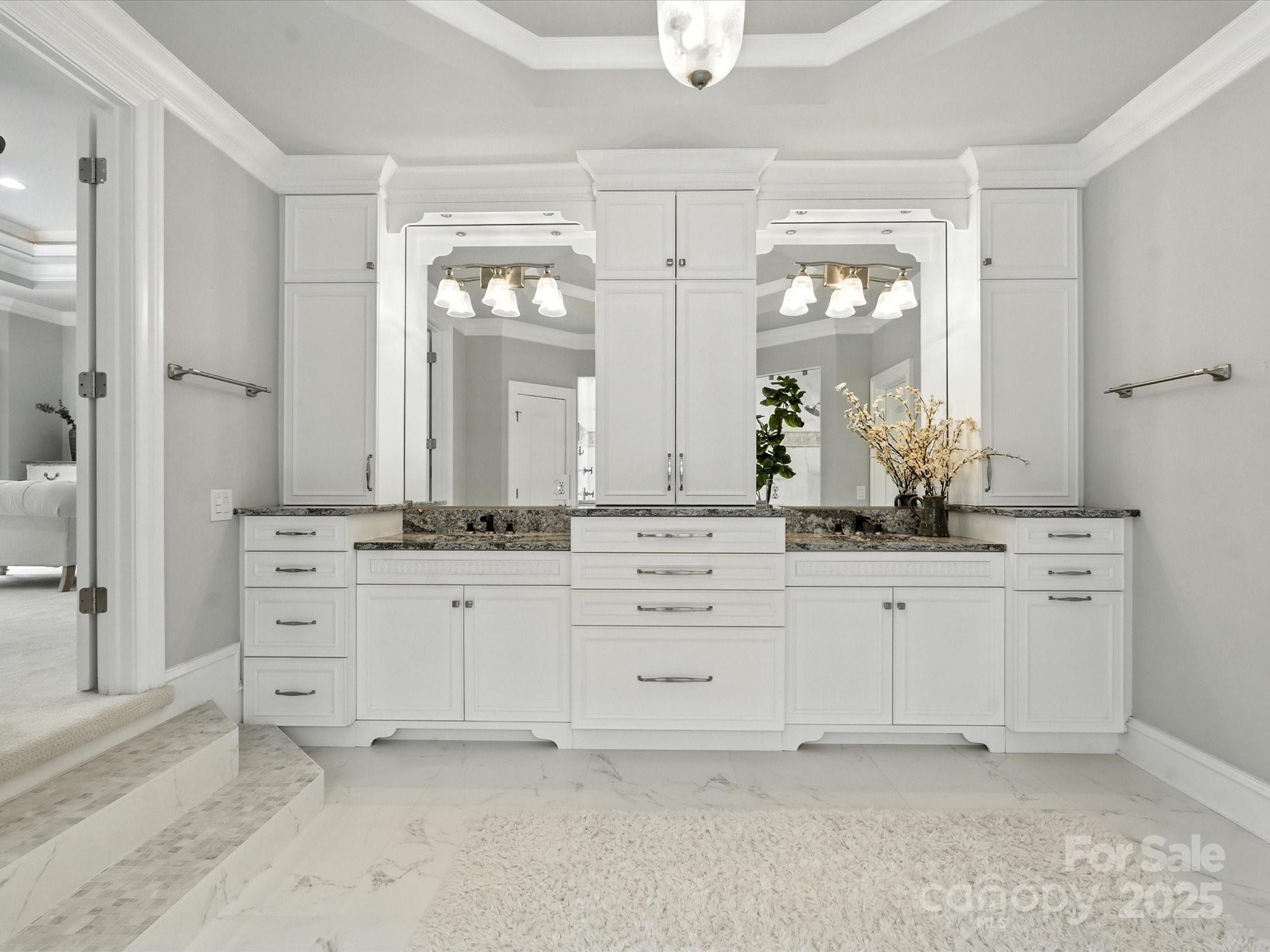 The Peninsula - Residential