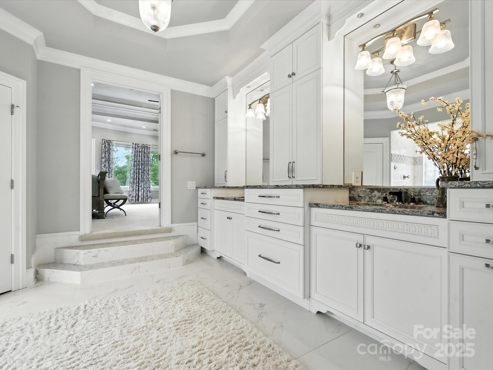 The Peninsula - Residential