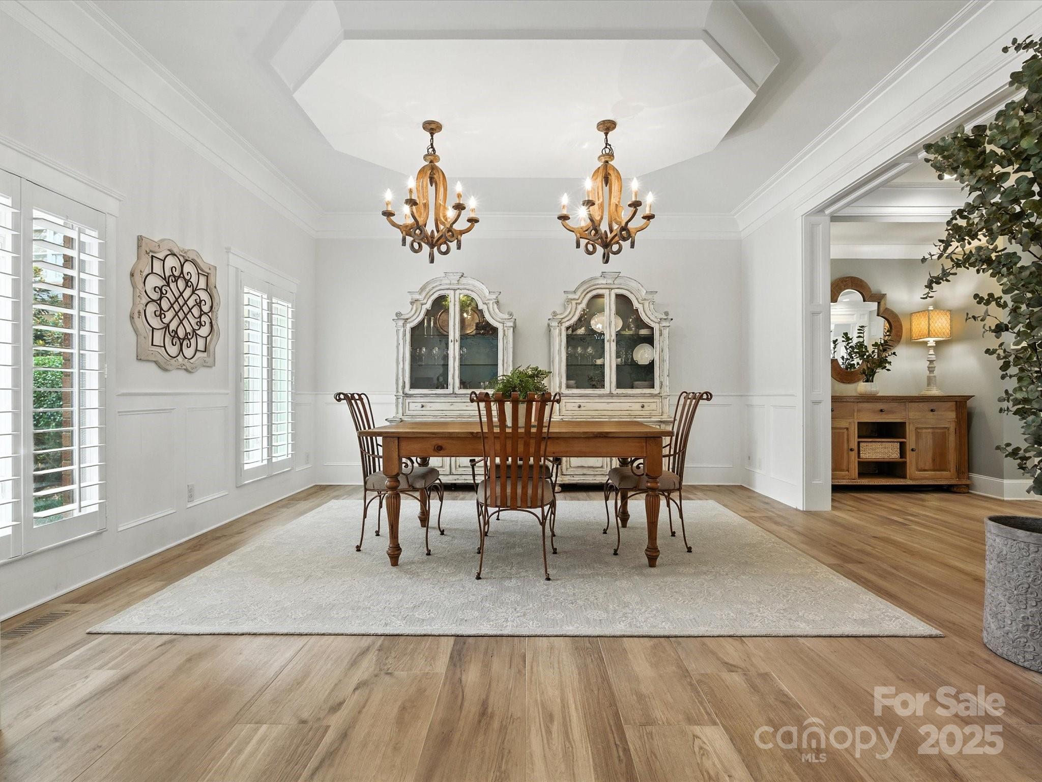 The Peninsula - Residential