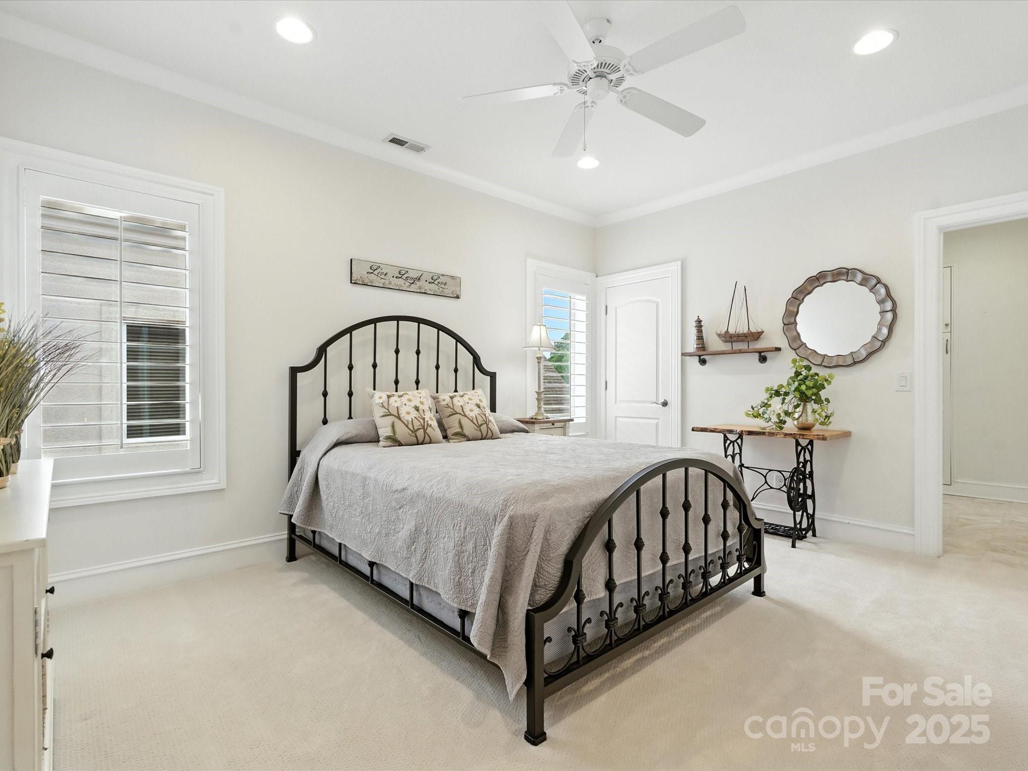 The Peninsula - Residential