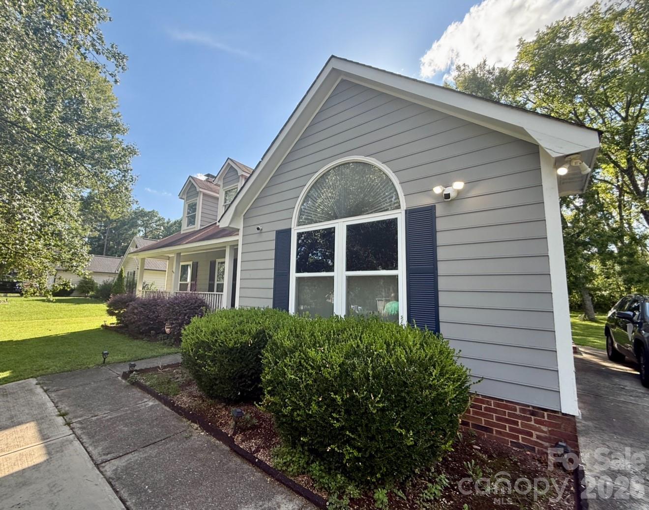 10520 Queensmead Circle