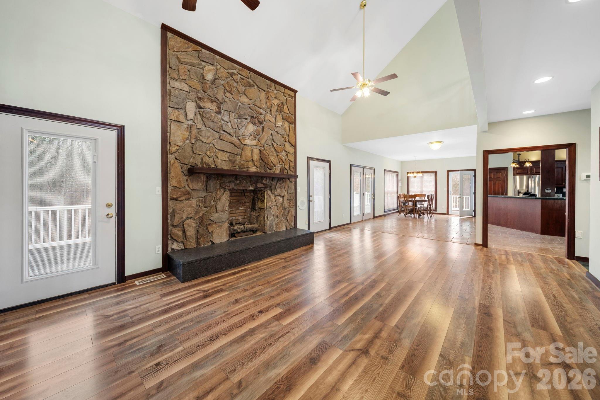 6650 Dellwood Drive - Photo 4