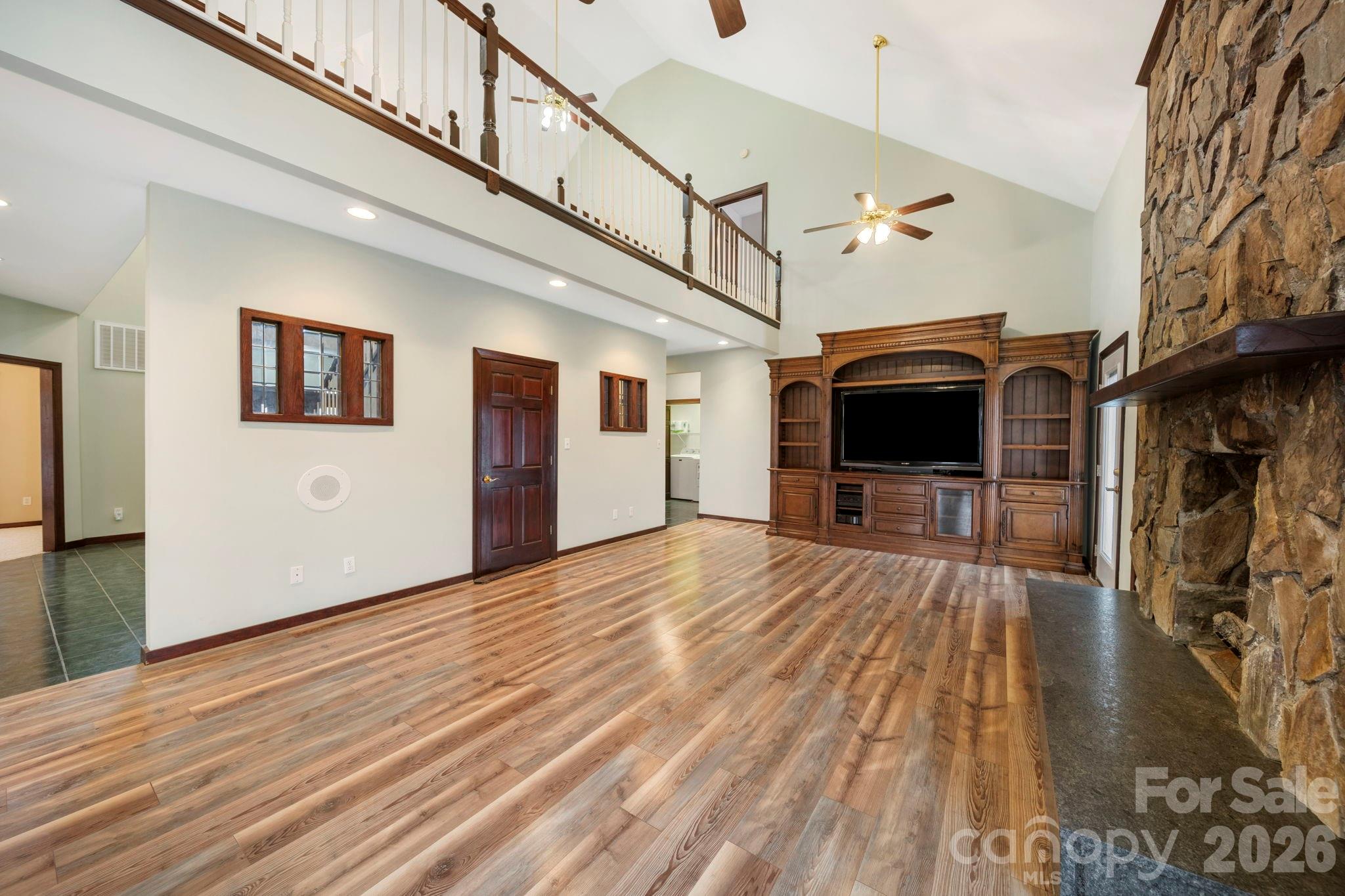 6650 Dellwood Drive - Photo 3
