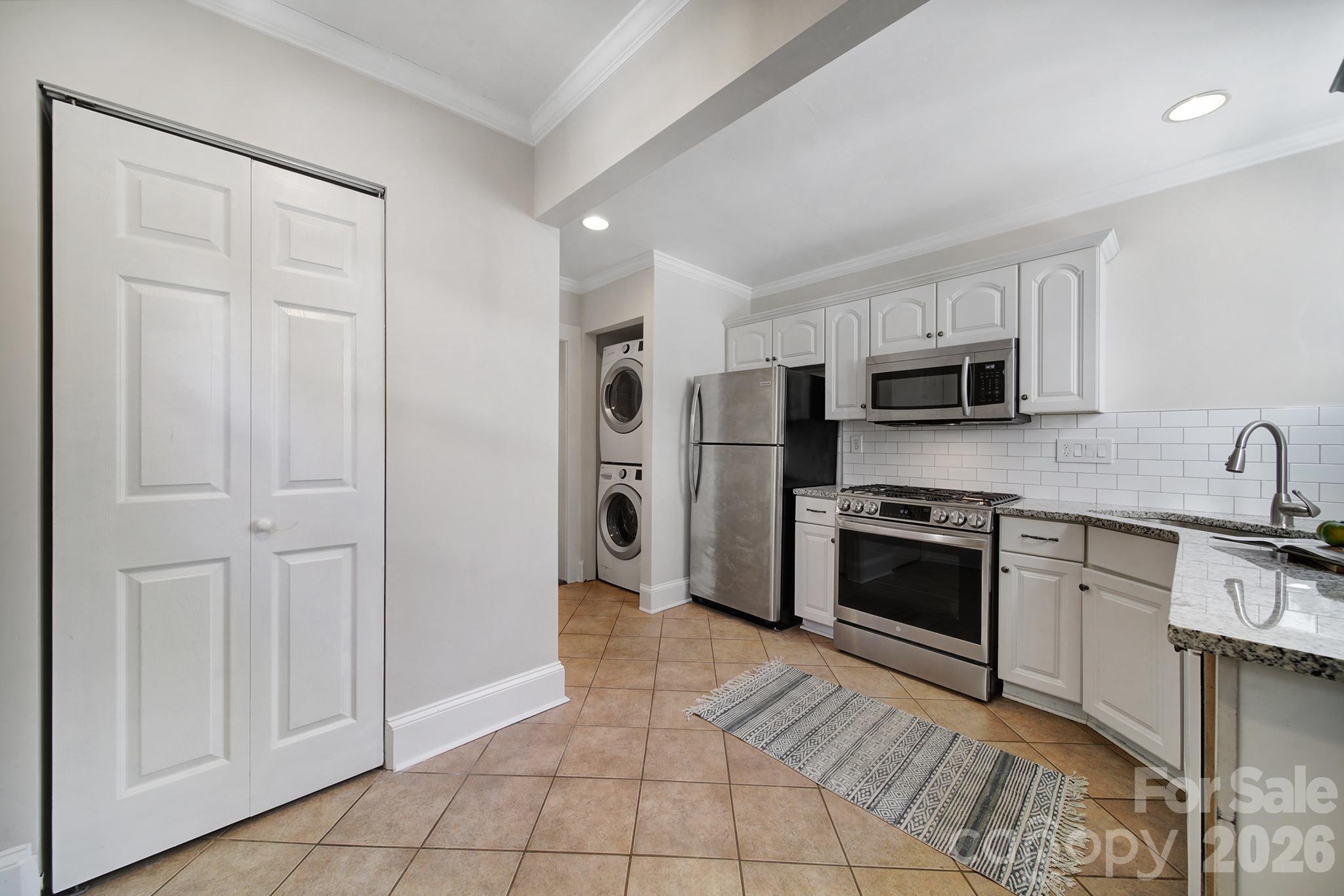 Rensselaer Place - Residential