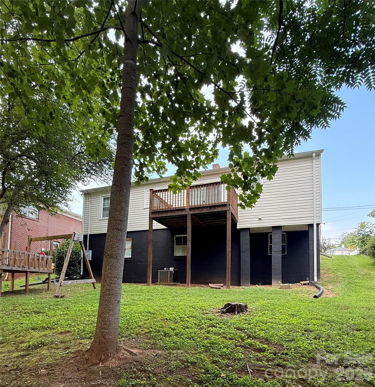 416 Edgewood Drive SW