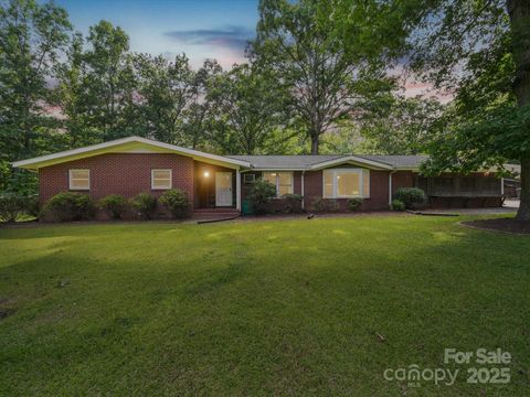 2831 Puetts Chapel Road Bessemer City NC 28016