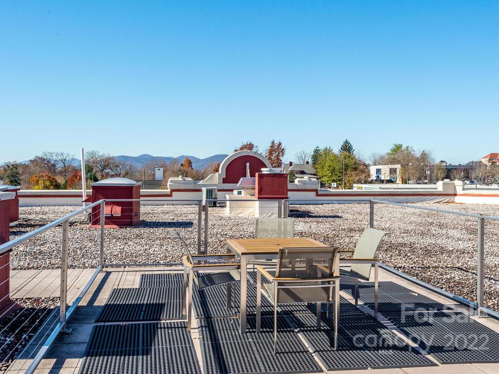 Sawyer Motor Building - Residential