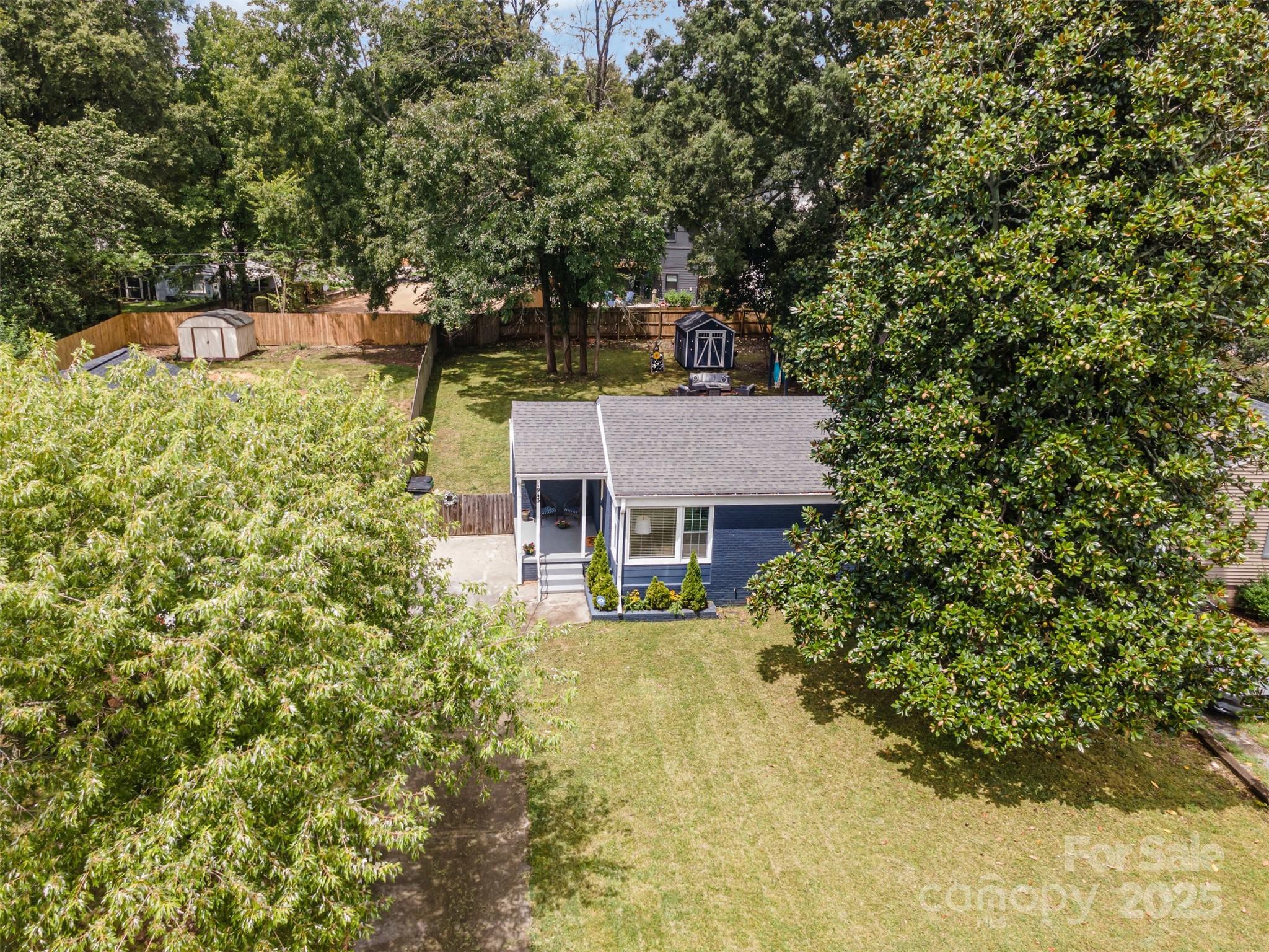 1943 Academy Street