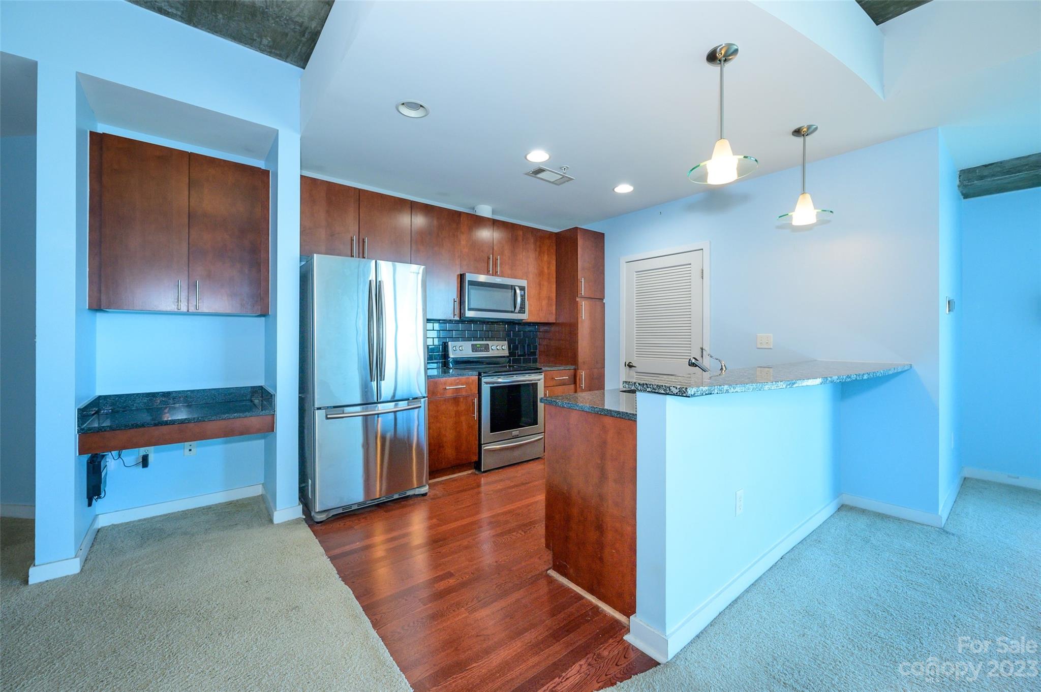 Avenue Condominiums - Residential