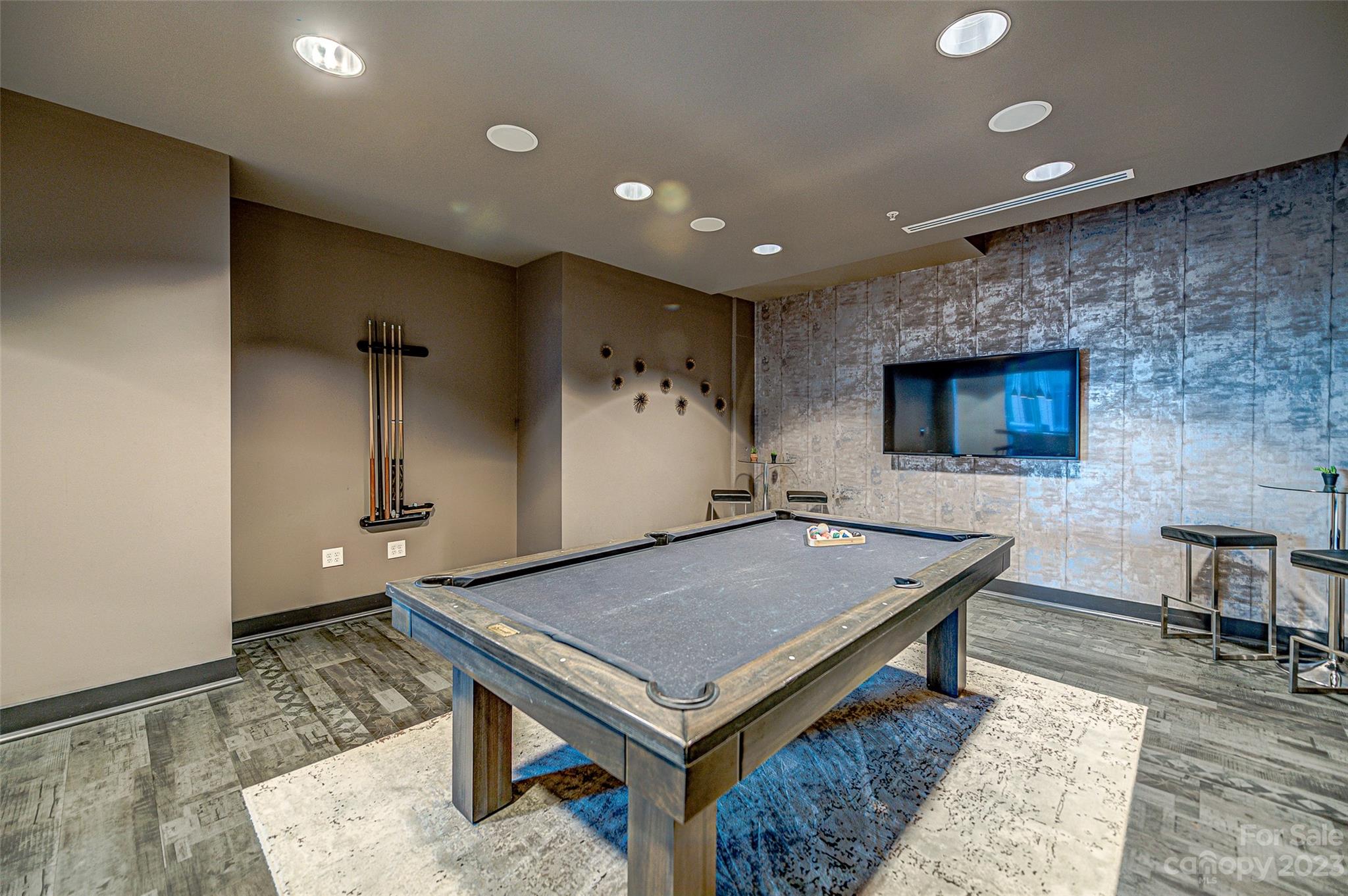 Avenue Condominiums - Residential