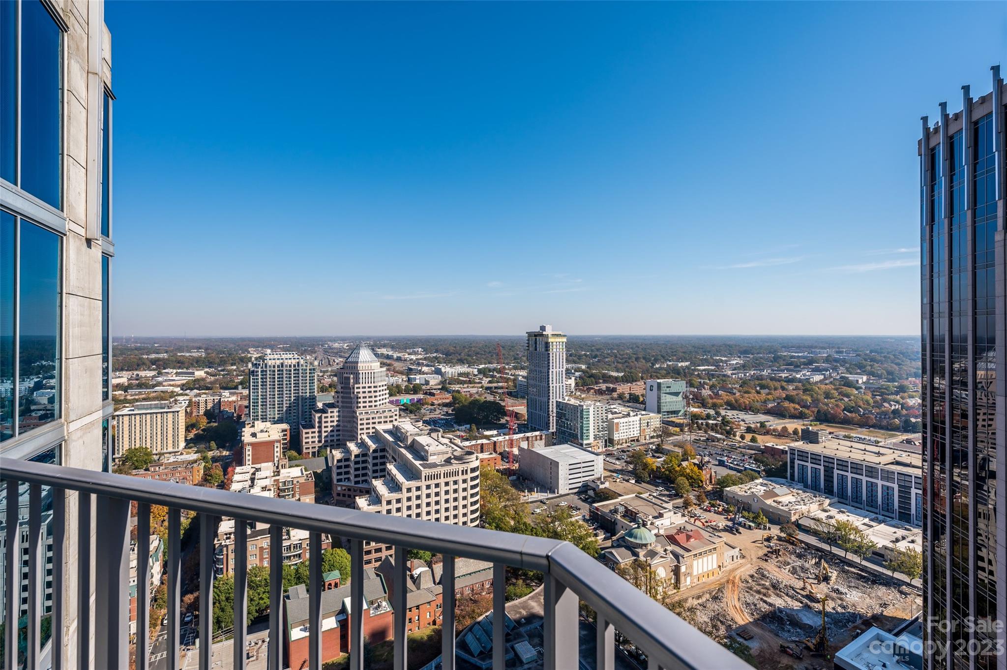 Avenue Condominiums - Residential